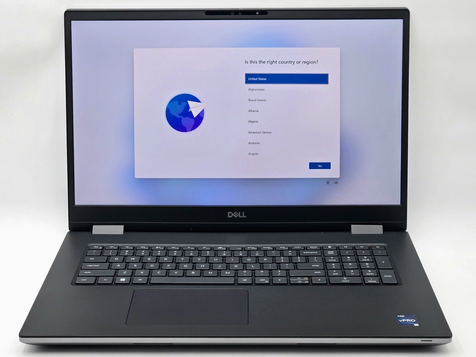 Dell Precision 7780 17.3″ FHD i9-13950HX 64GB DDR5 1TB SSD RTX 3500 Ada 12GB