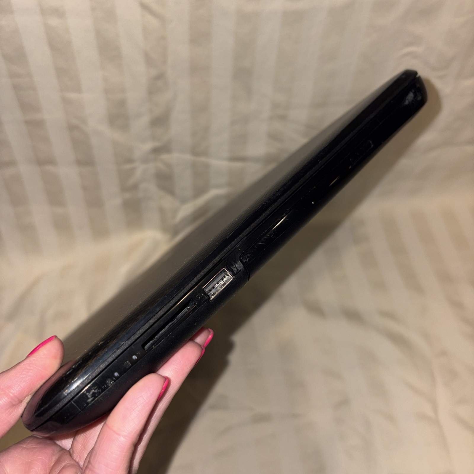HP 15-af131dx 15.6″ AMD A6-5200 2.00GHz 8 GB RAM 500GB HD WIN 10 HOME