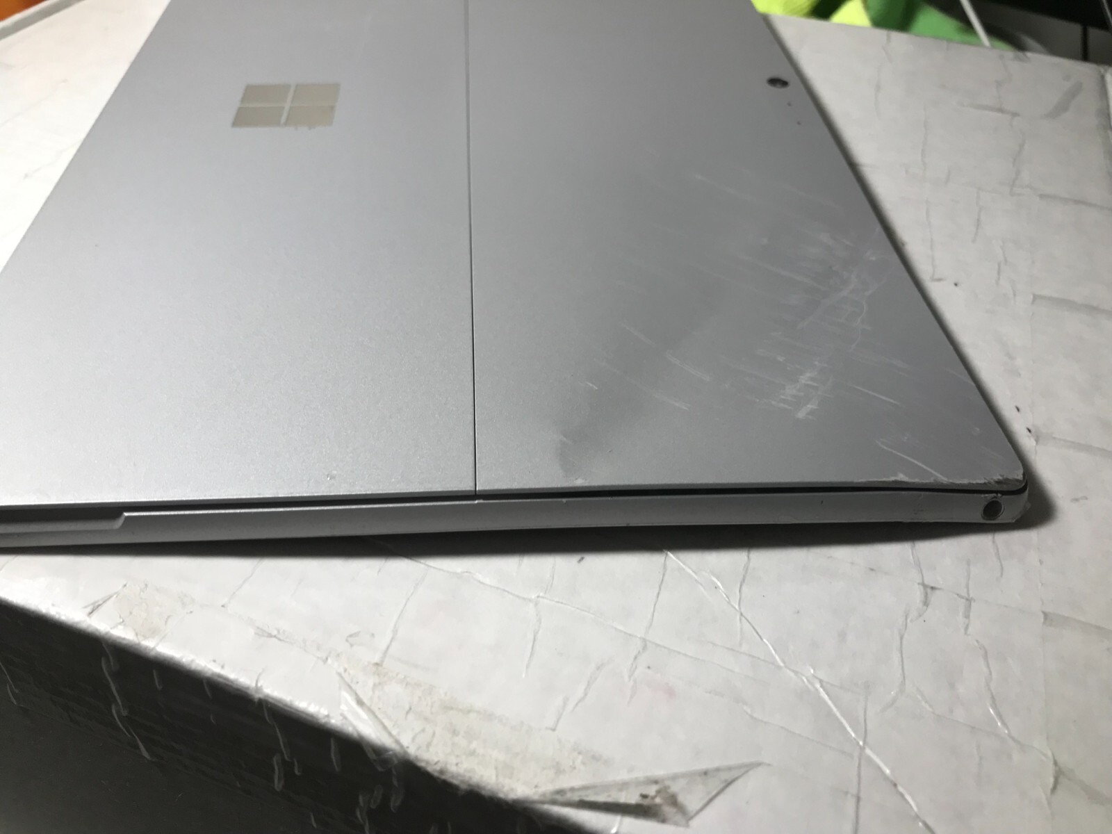 Surface Pro 6 Tablet i5-8250U 8GB 128GB SSD 12.3in Platinum Crack Screen #606