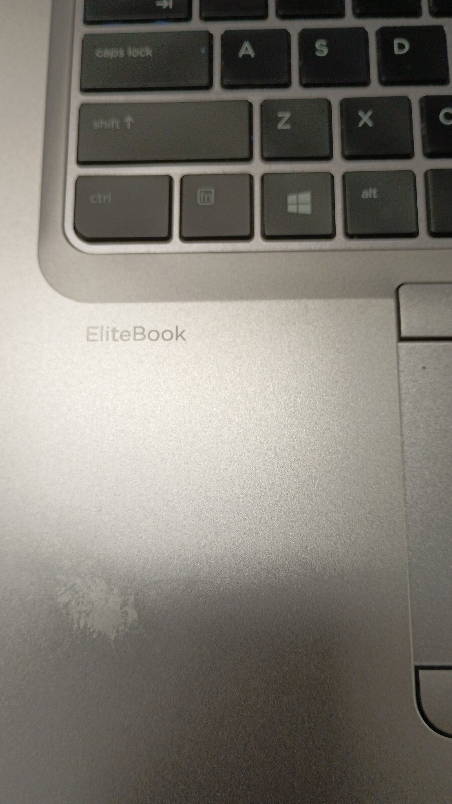 EliteBook 850 G4(12268-45)w/charger.i5-7200U.8GB.256GB SDD.15.6″FHD.W11