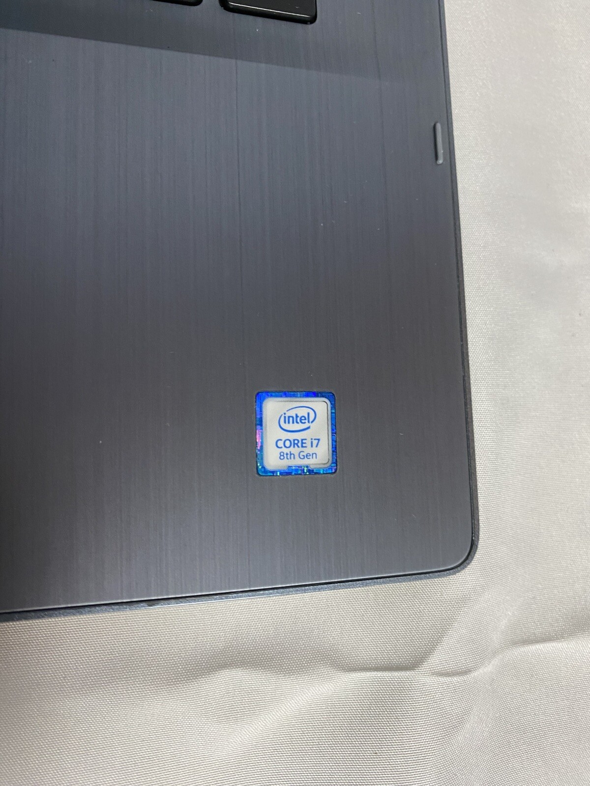 Dell Inspiron 14 5482 14 inch (256GB, Intel Core i7 8th Gen., 4.60GHz, 8GB)…