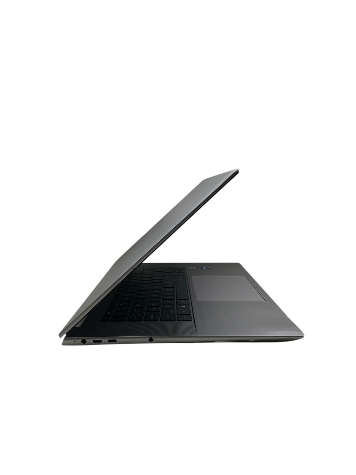 HP ZBook Studio G10 16″- i7-13800H – 32GB RAM – 512GB SSD – Grade D