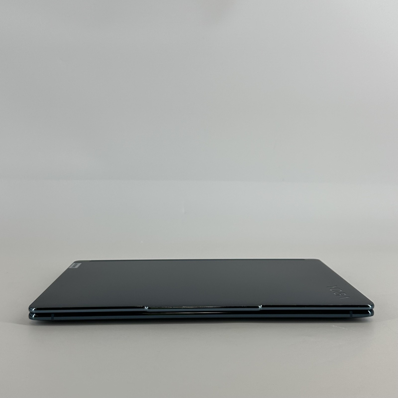 Lenovo Yoga Book 9i 13.3 HD TOUCH 1.7 GHz i7-1355U 16GB 1TB SSD BAD USB-C PORT