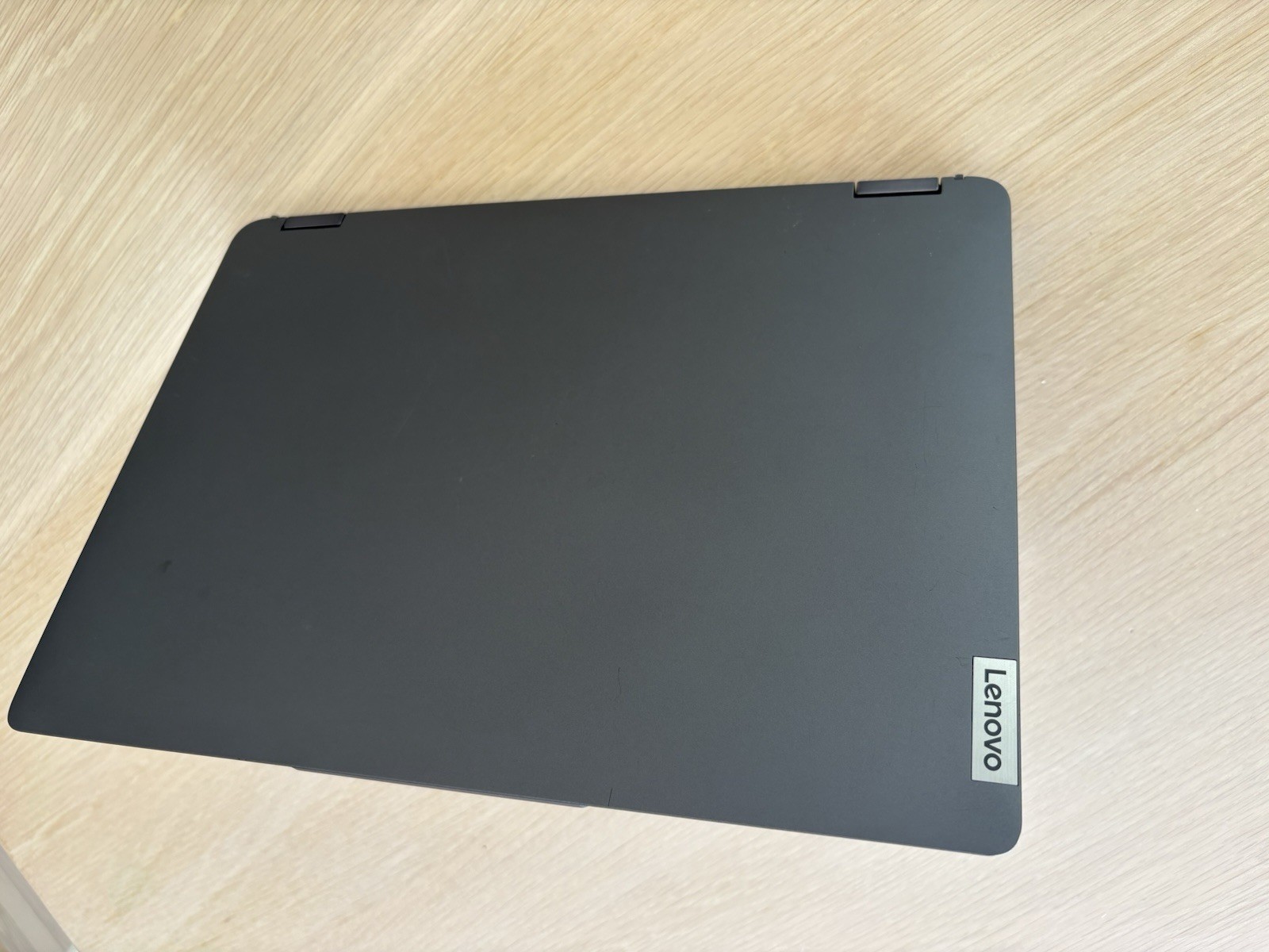 Lenovo IdeaPad Flex 5 14IAU7 14″ (256GB SSD, Intel Core i3-1215U, 1.20GHz,…
