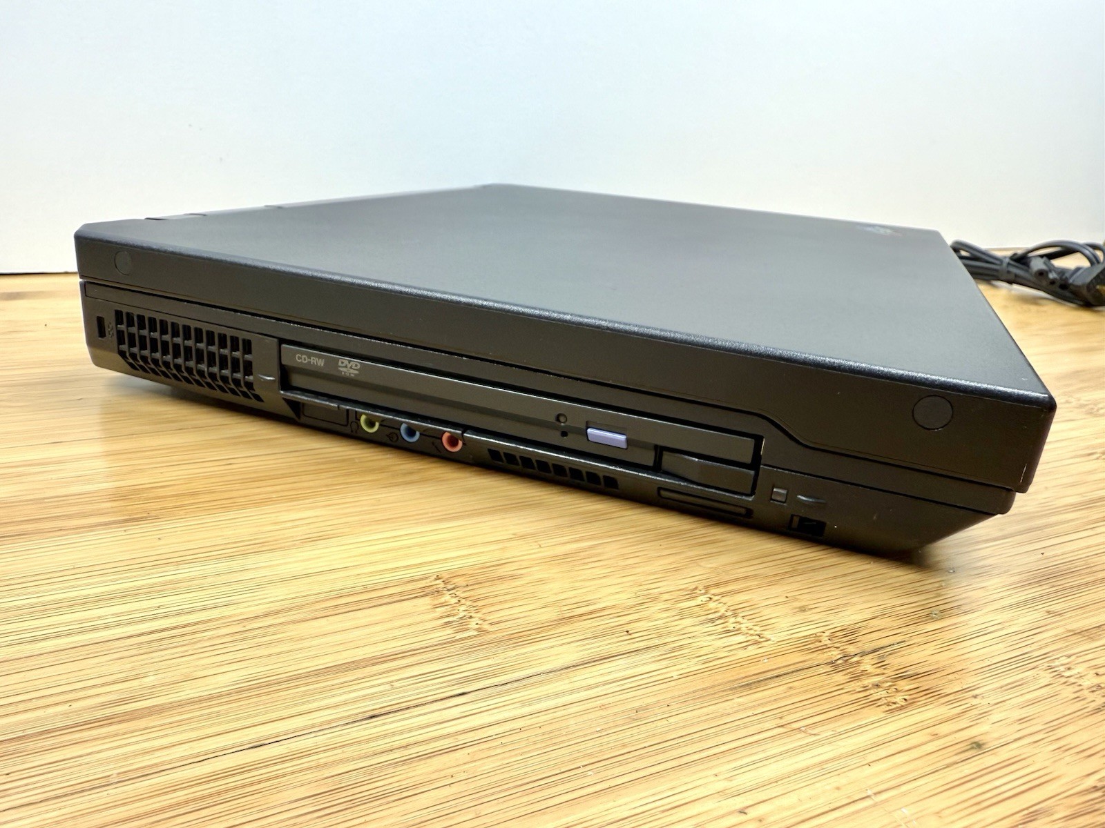 IBM Thinkpad A31 Type 2652 Laptop Intel Pentium 4, 1024 MB Ram NO HD/OS (FL)