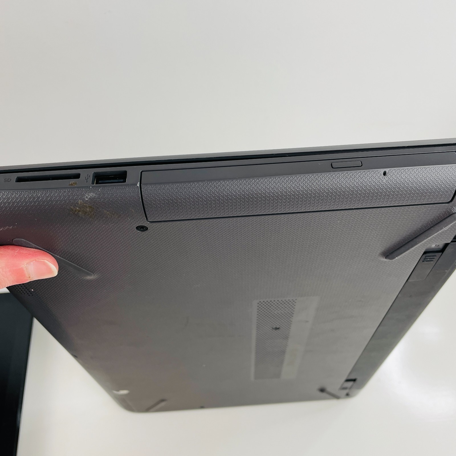 2 HP Laptops For Parts Pavilion g6-2321dx, 255 G6 3168NGW No Chargers Not Tested