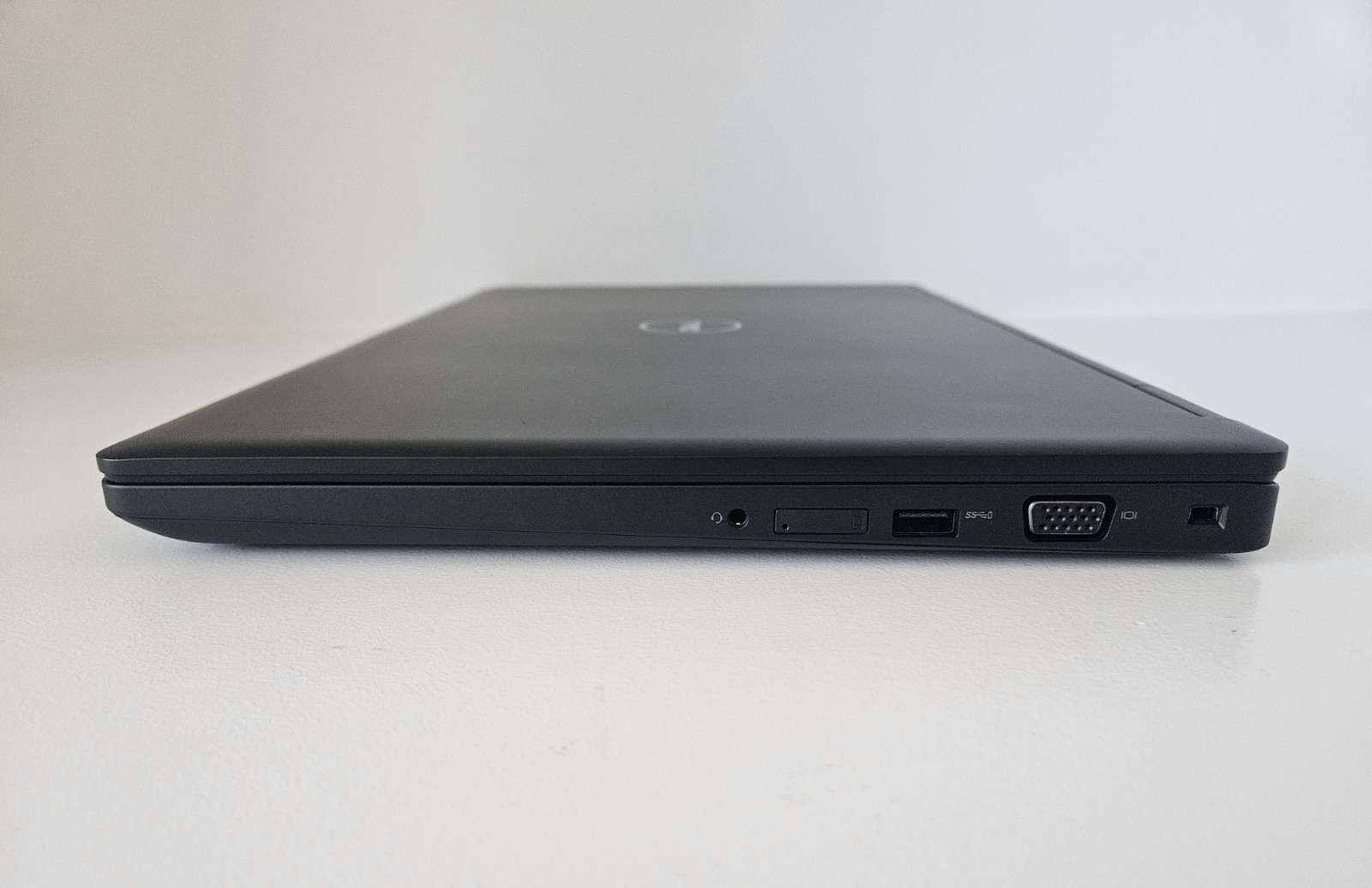 Dell Precision 3520 i7-7700HQ 2.8GHz 16GB 256GB NVMe 15.6″ NVIDIA M620 Win 11Pro