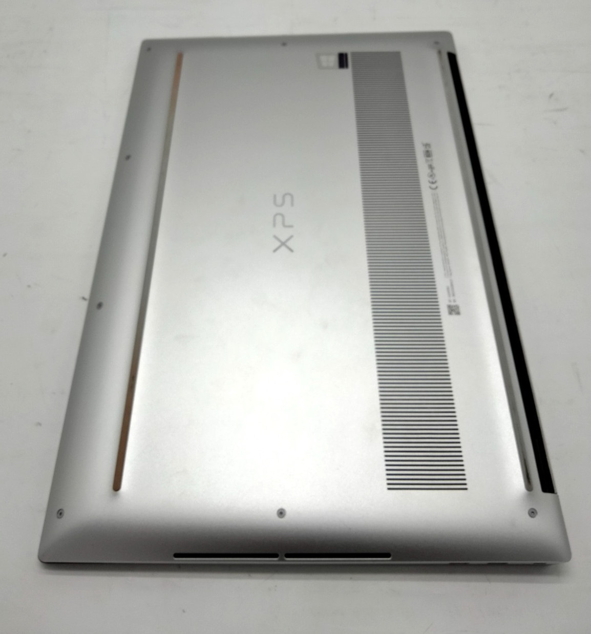 Dell XPS 15 9500 i7-10875H 2.30GHz 32gb Ram 512gb SSD Win11 laptop