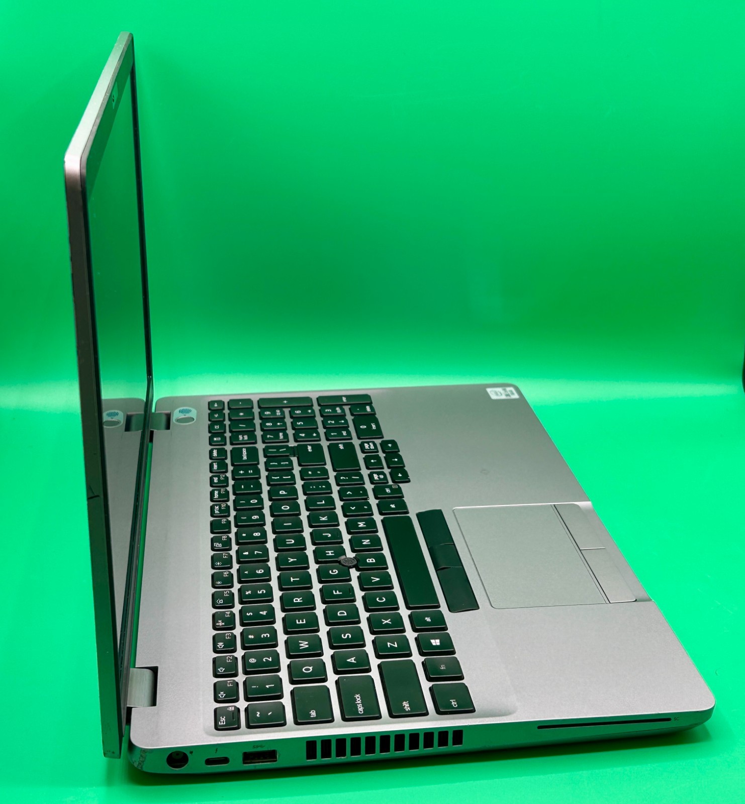 Dell Precision 3551 15.6″ i5-10400H 2.6GHz 8GB RAM No SSD No OS Laptop