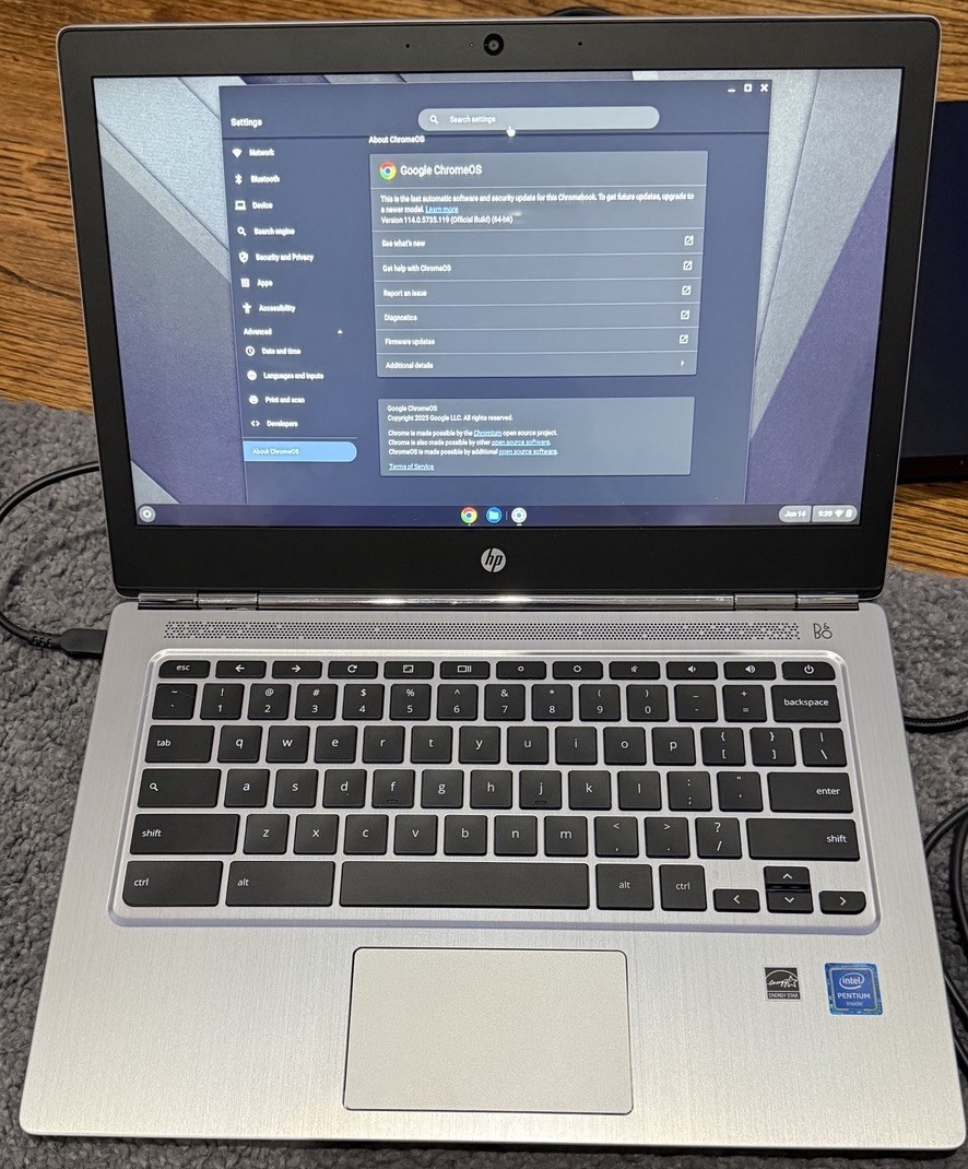 HP Chromebook 13 G1 13.3 In, Intel Core M5-6y57, 8GB RAM, chrome book only!