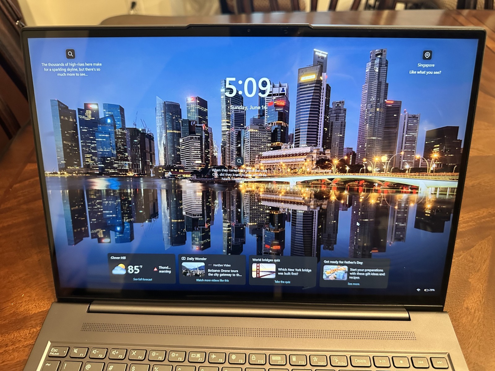 Lenovo Slim 7 16 inch 16IAH7 12th Gen Intel Core i7-12700H 2.3 Ghz 14 Core