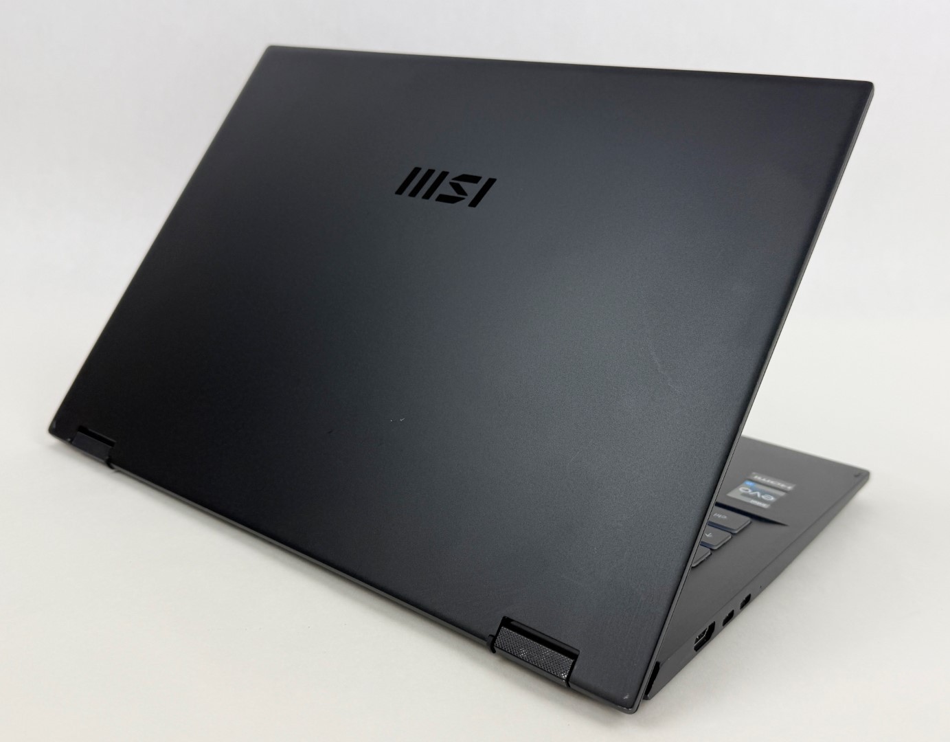 MSI Summit E14 Flip Evo A13MT 14″ Non-Touch i7-1360P 32GB 1TB SSD W11H Laptop
