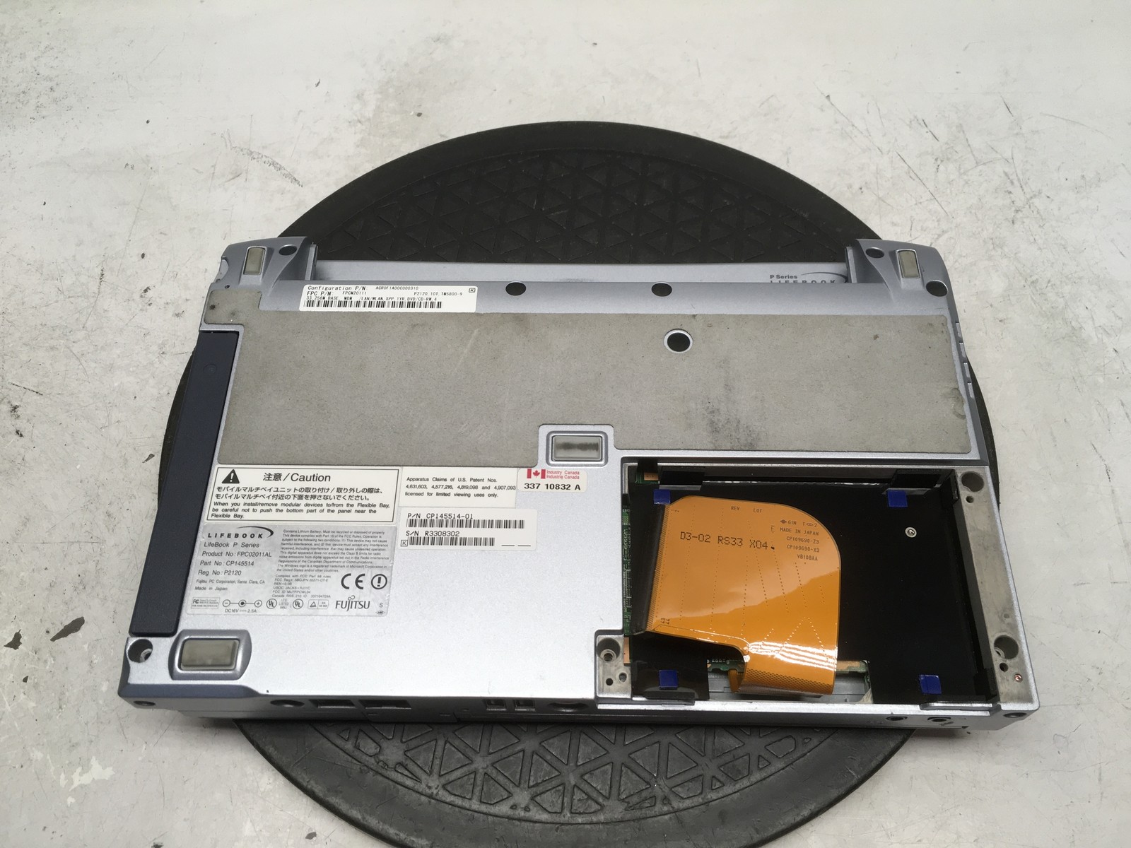 Fujitsu LifeBook P2120 Transmeta Crusoe TM5800 933MHz 240 MB NO HDD No Batt