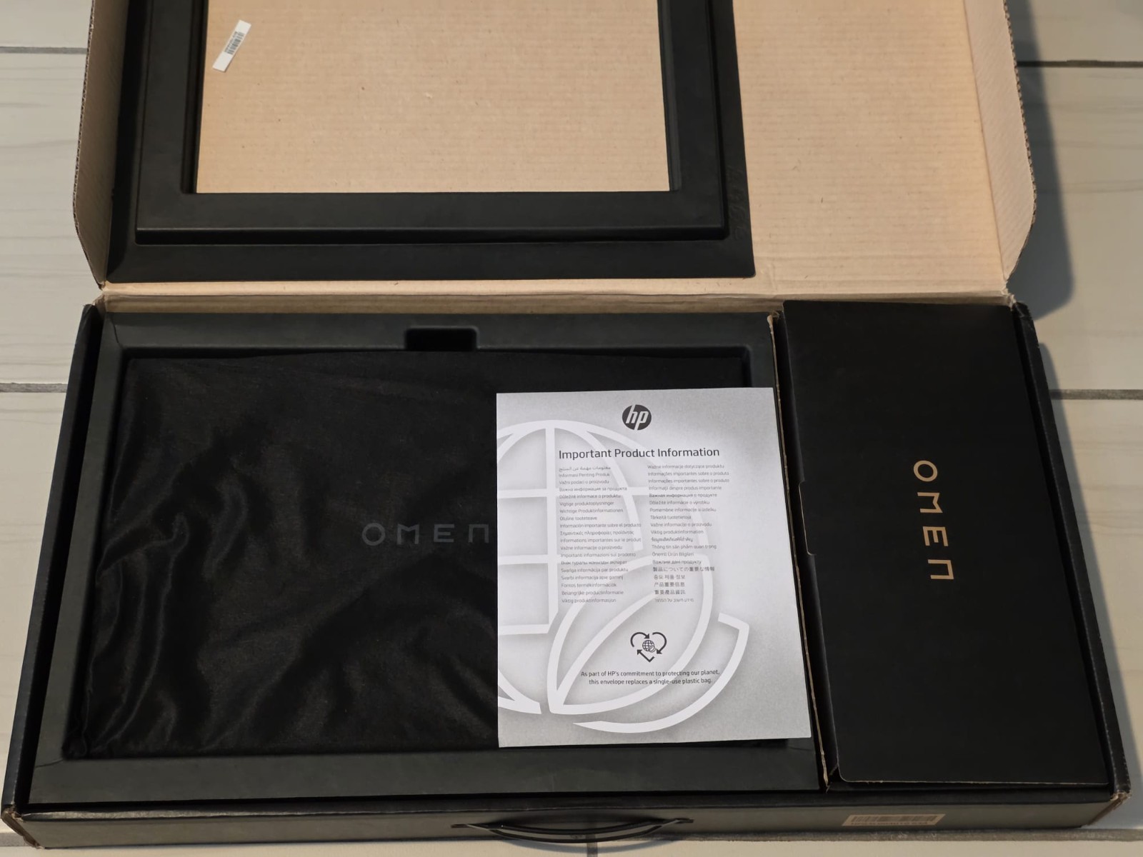 HP Omen Notebook 4V372AV Intel Core i7 Nvidia RTX 3070 17.3″ QHD Screen 16GB