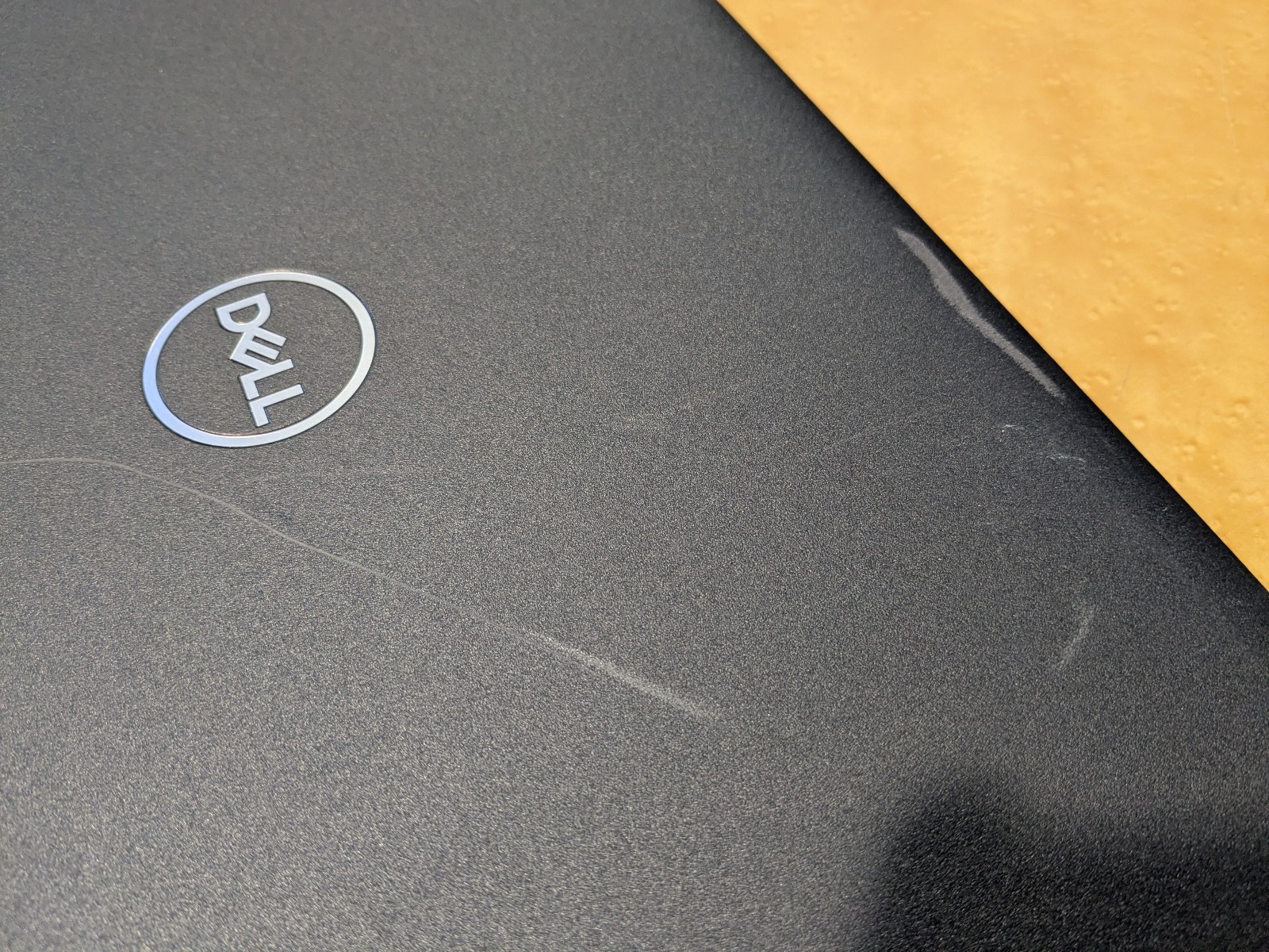 Dell Latitude 3500 FHD 15.6” i5-8265U 1.6GHz 8GB 256GB SSD No OS/AC Scratches#2