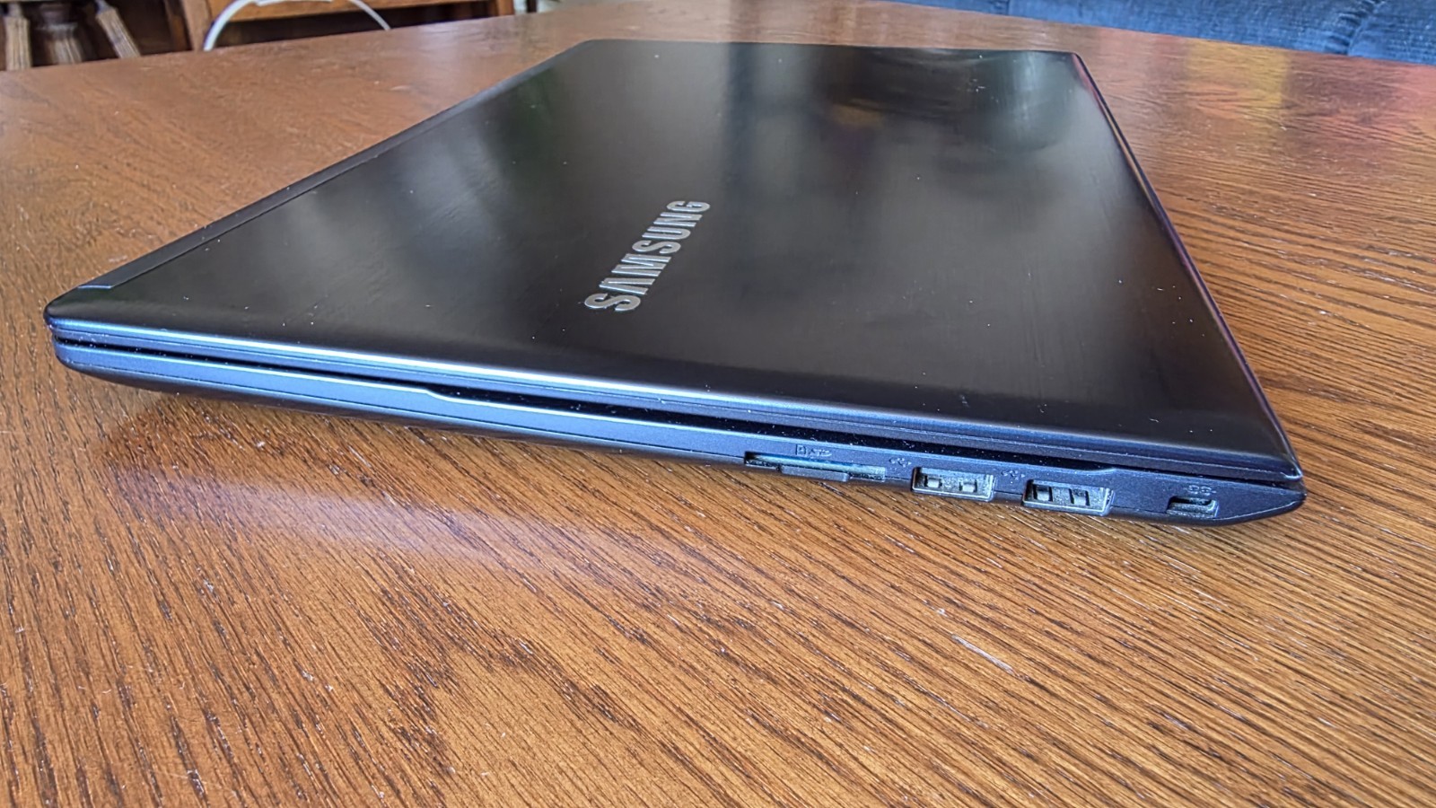 Samsung NP470R5E 15.6″ Laptop Intel Core i5-3230M @ 2.60 Ghz 6GB 750GB HDD W10