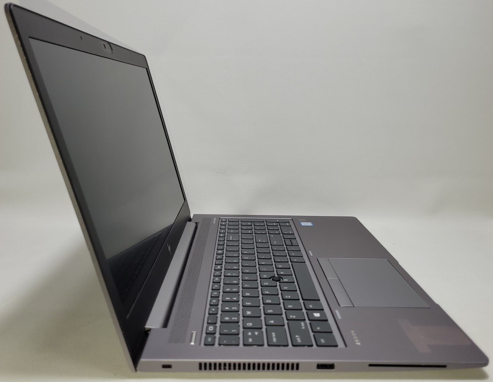 HP ZBook 15u G5 i7-8650U 16GB RAM 256GB SSD NO ADAPTER (UID TE2C960CFE)