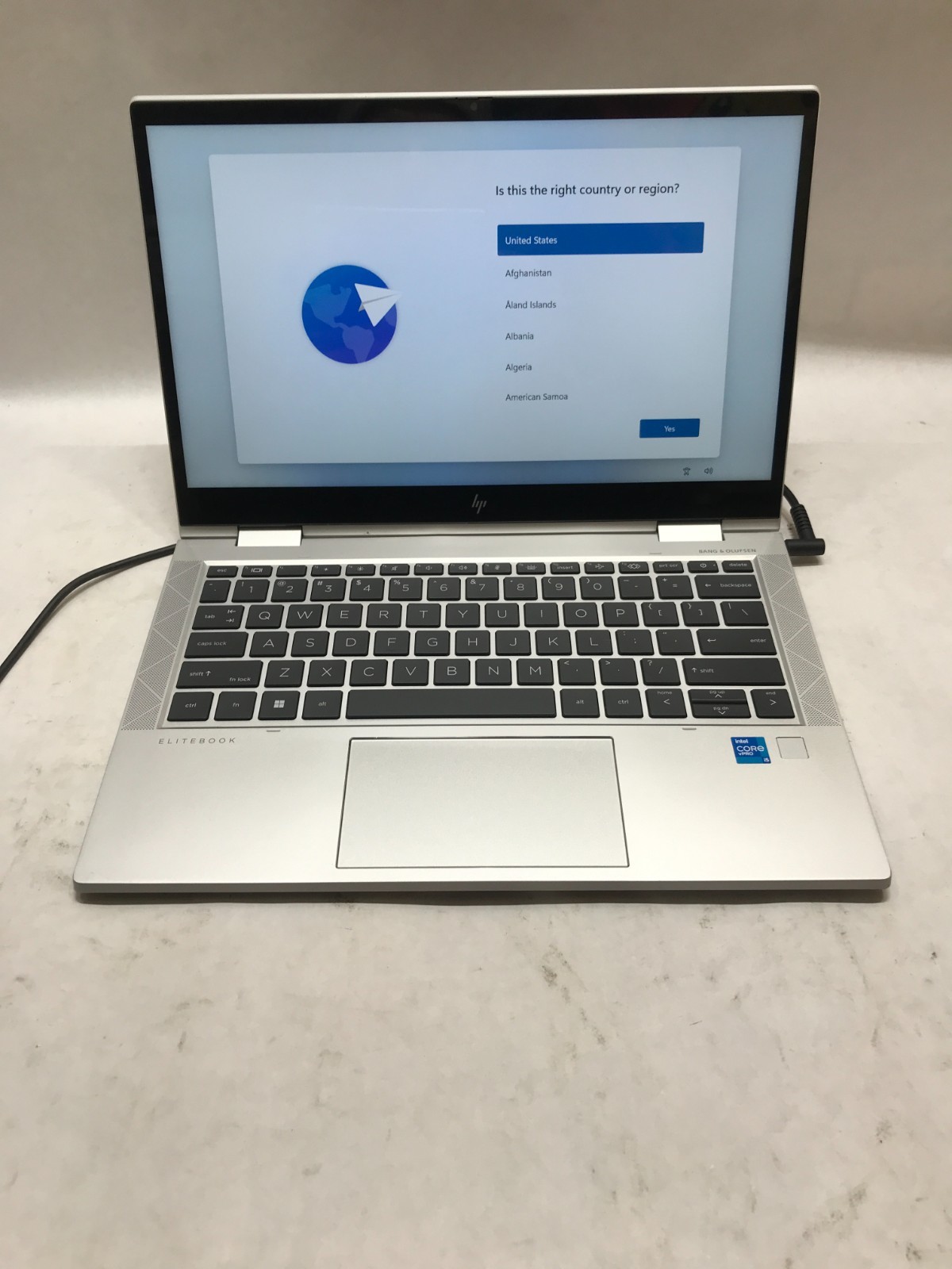 HP EliteBook x360 830 G8 13″ i5-1145G7 16GB RAM 250GB Windows 11 READ DESC! – DW