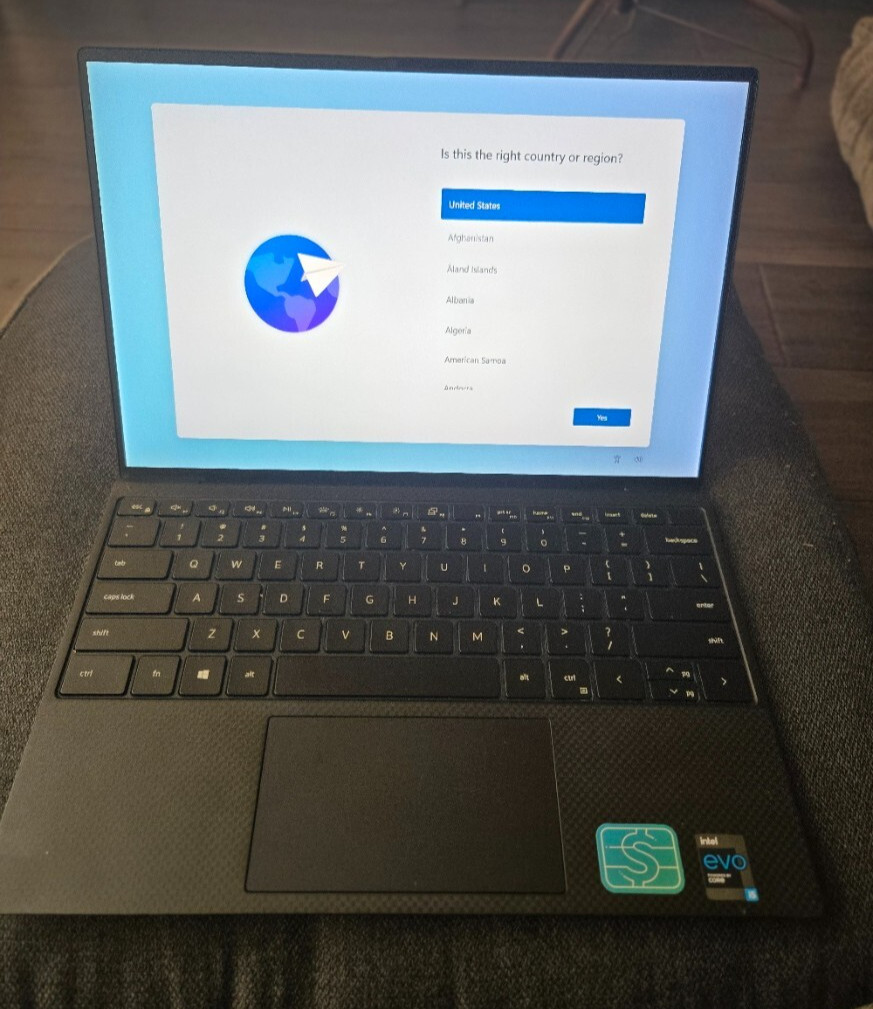 Dell XPS 9310 13 13.4 Core i5 FHD+ Laptop 8GB RAM 256GB SSD