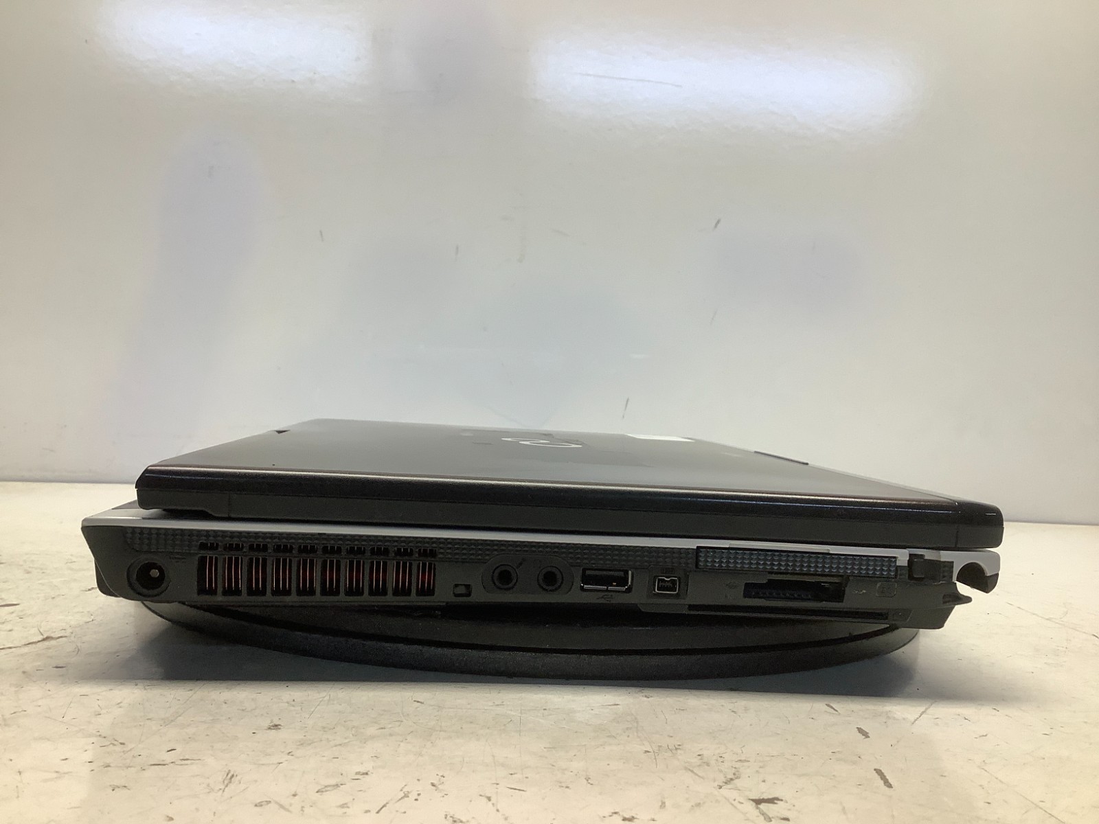 Fujitsu LifeBook T900 Intel i5-M560 2.67GHz 4 GB NO HDD