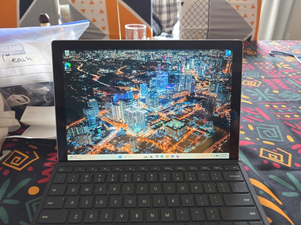 Microsoft Surface Pro 7+ 12.3″ – i5 2.40GHz/8GB/128GB w/Type Cover
