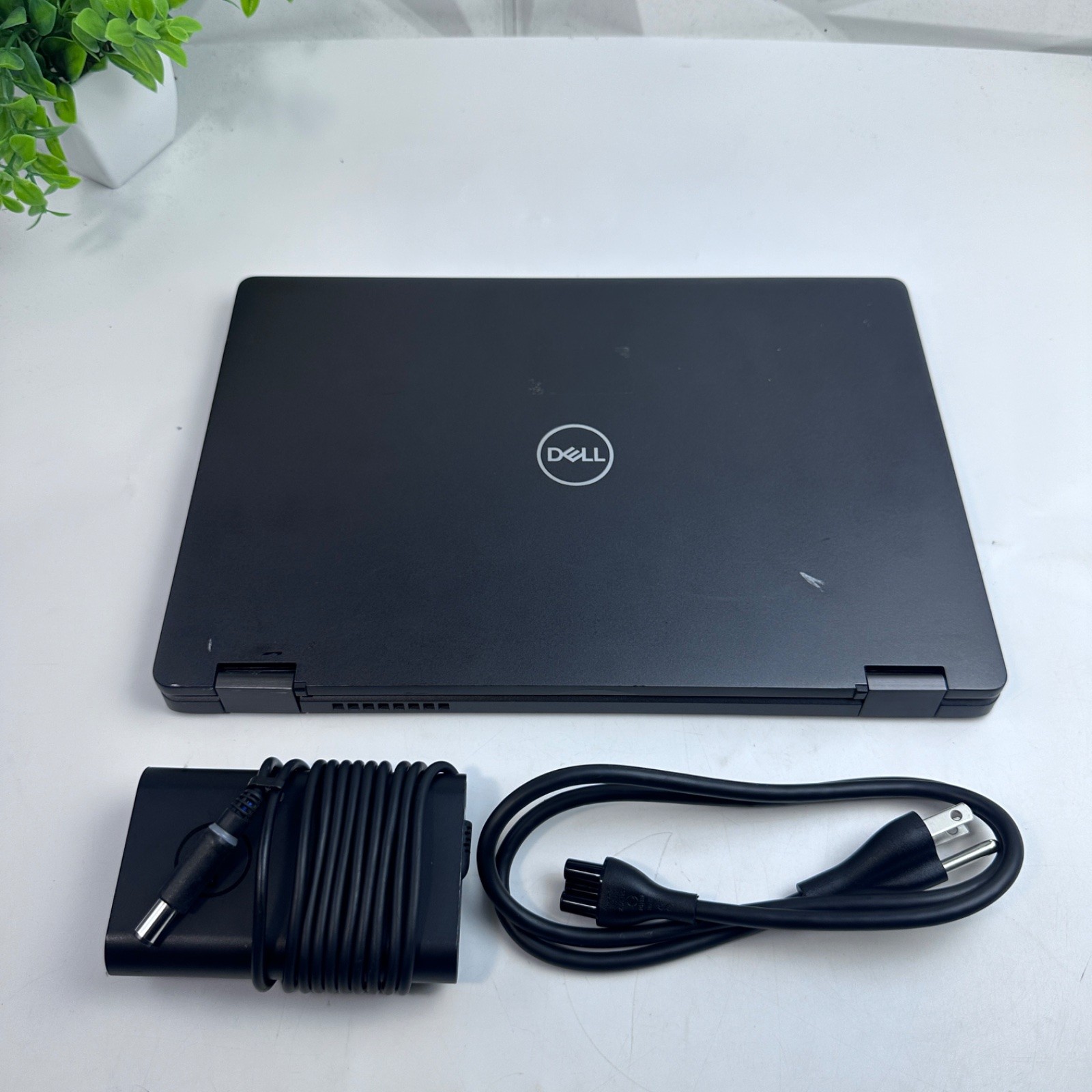 Dell Latitude 5300 2-in-1 13.3″ FHD Laptop, i7-8665U, 16GB RAM, 512GB SSD