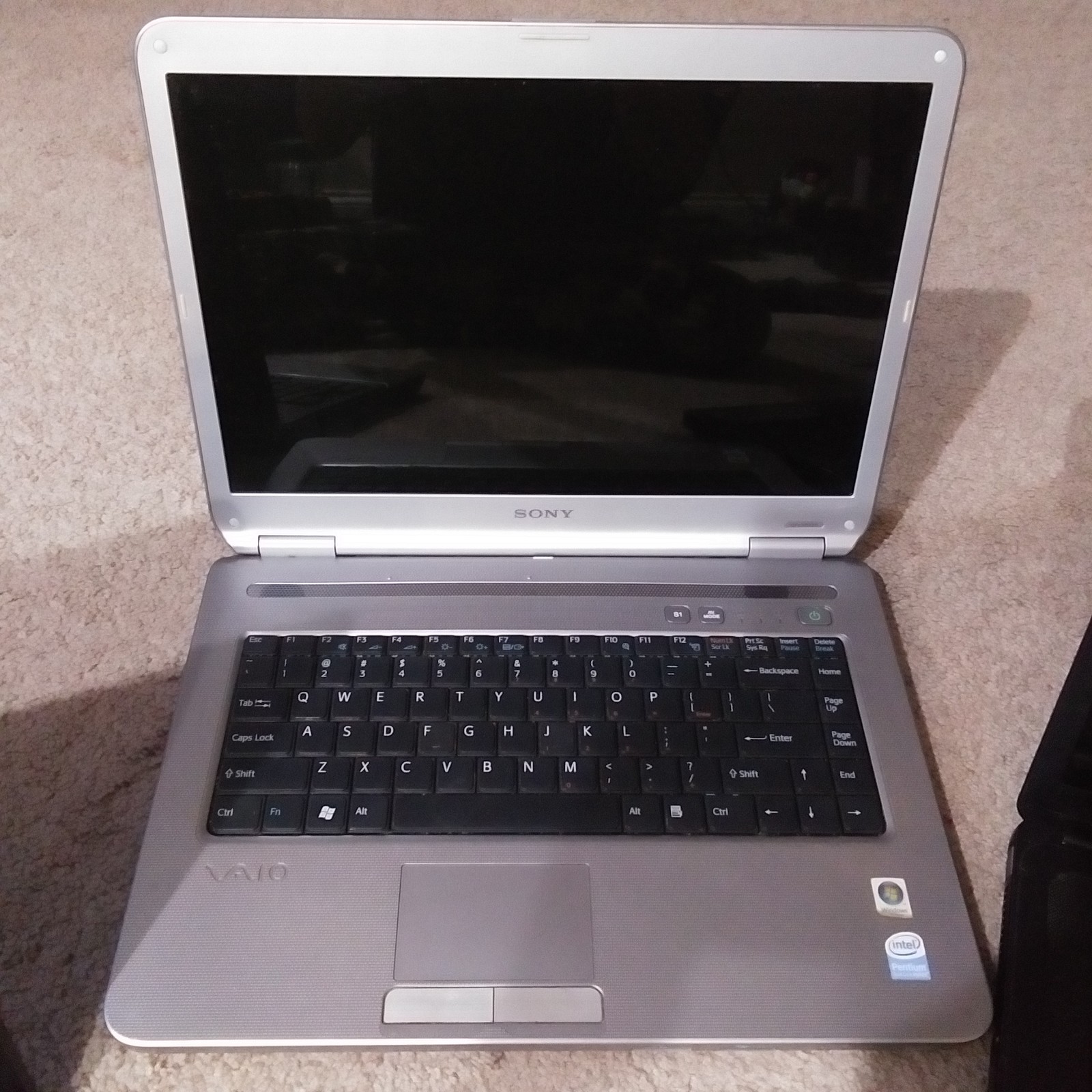 Compaq Presario CQ57 CQ57-339WM Intel Celeron B800 Laptop NO POWER CORD