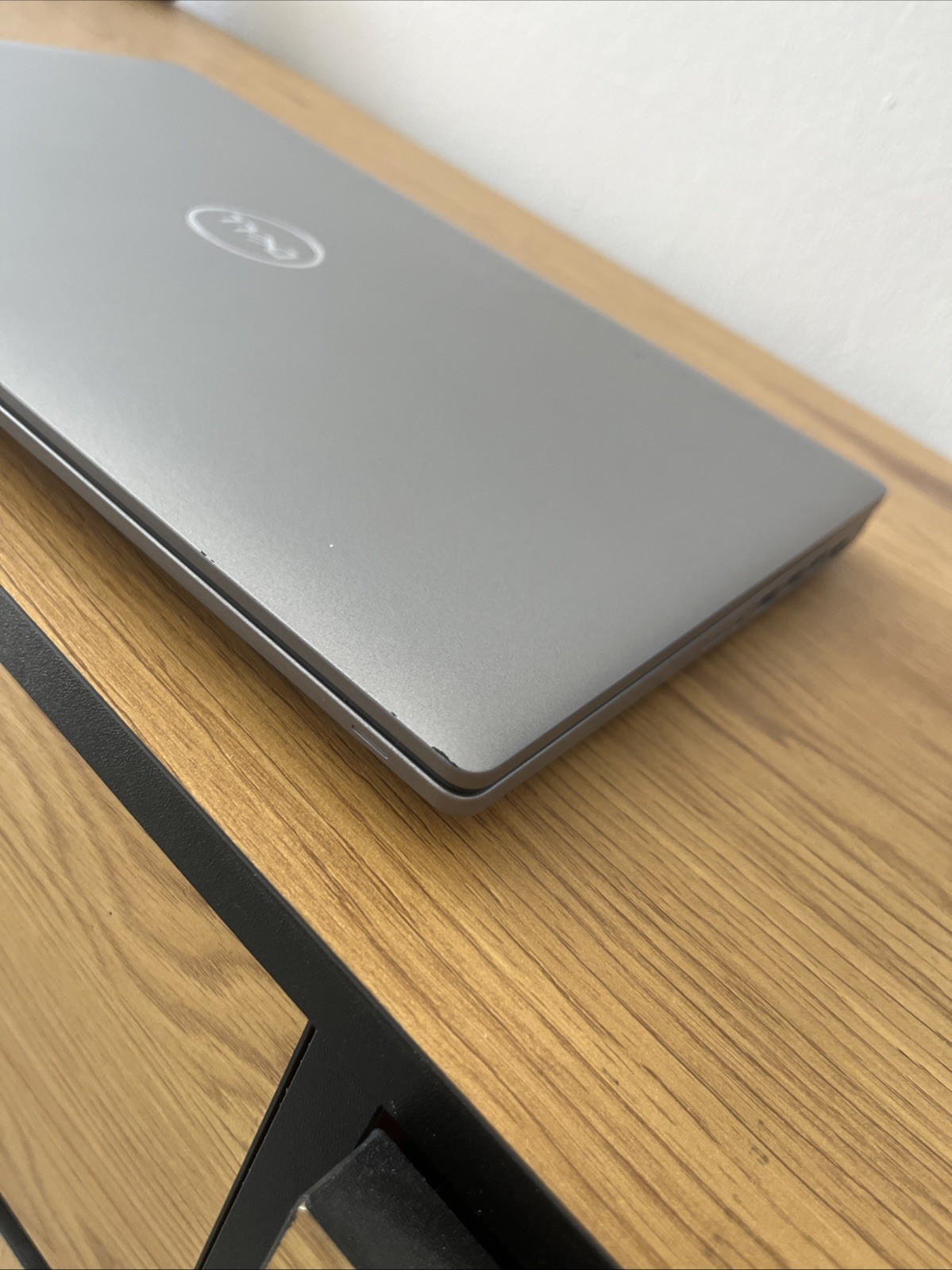 Dell Precision 3570 I i7-12. Gen I 16GB I 256GB I Touchscreen I DE Keyboard