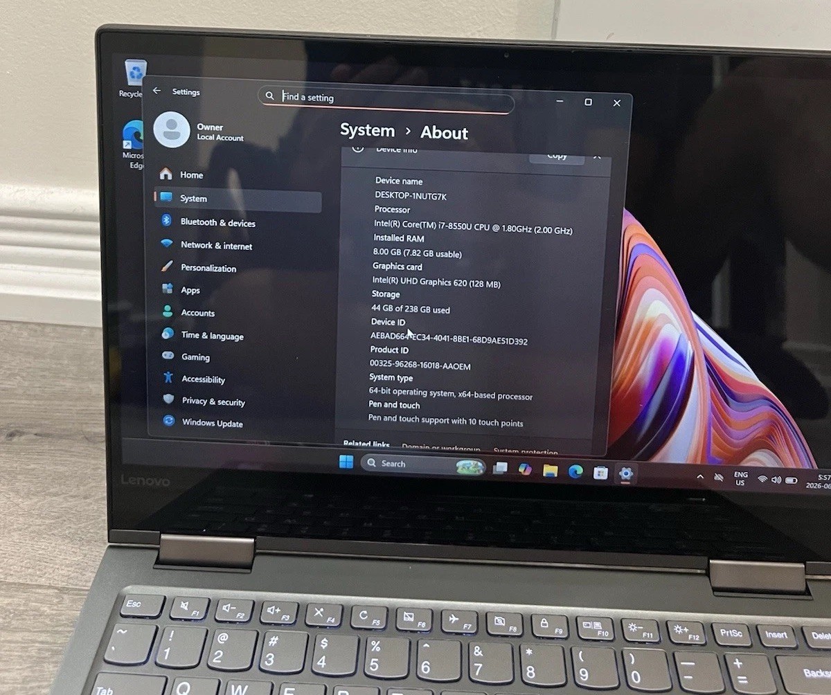 Lenovo Yoga 13.3” Touchscreen Laptop i7 8th Gen CPU 8GB 120GB SSD Win 11H + AC
