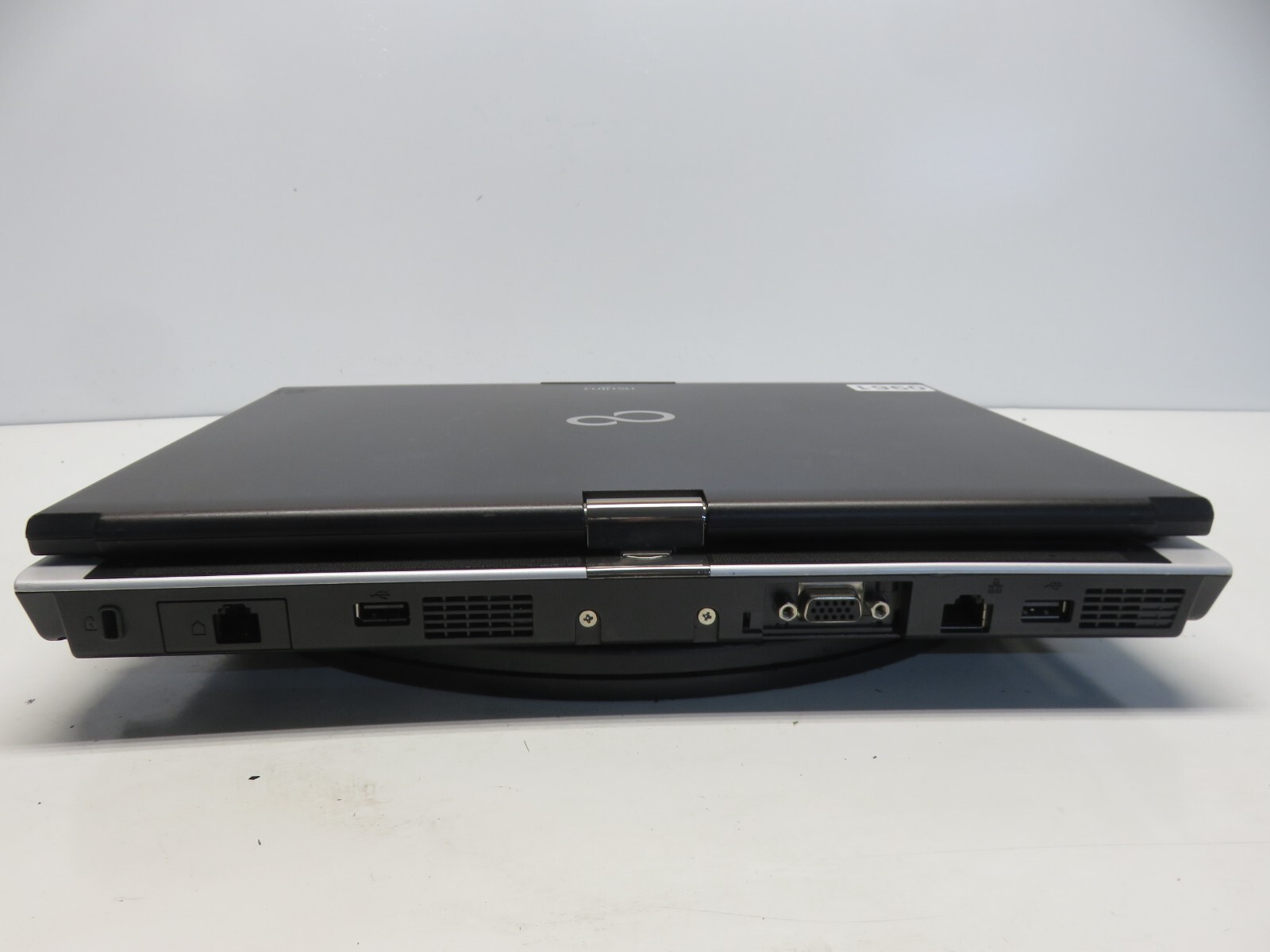 Fujitsu Lifebook T900 Intel Core i5 CPU M 520 2.40GHz 1GB NO HDD No Batt