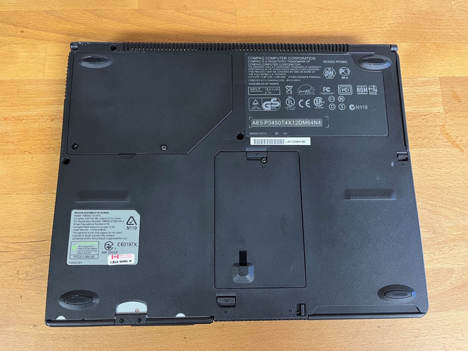 Vintage Compaq Armada E500 Pentium III 450 MHz 320 MB RAM no HDD