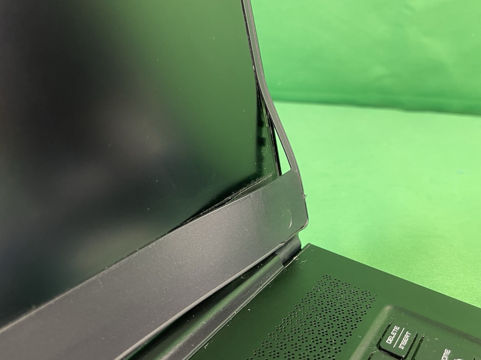 MSI GS65 Stealth Thin 8RF Intel i7-8750H GTX 1070 32GB RAM 1TB SSD 15.6″ | READ