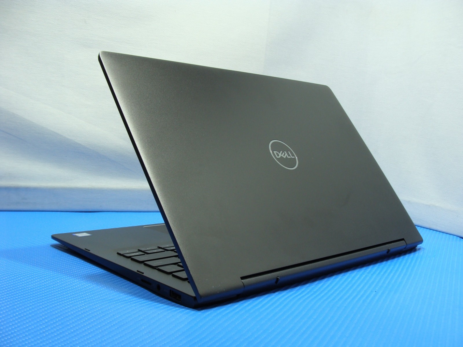 Dell Inspiron 7390 2-in-1 13.3″ 4K UHD TOUCH i7-8565U 1.8GHz 16GB 512GB W11H +PA