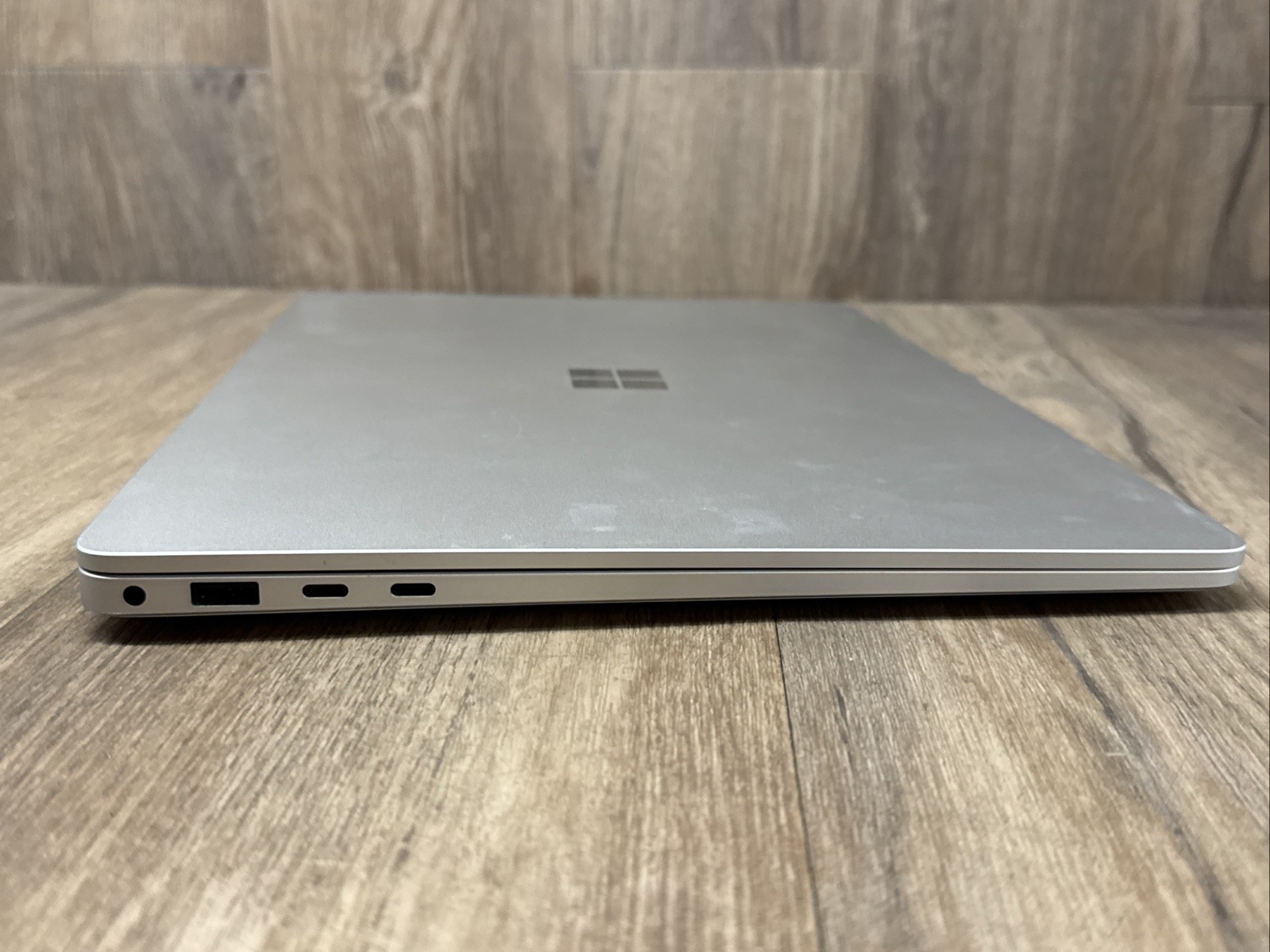 Microsoft Surface Laptop 7 2037 13.8″ Snapdragon X 3.4GHz 16GB RAM 512GB SSD