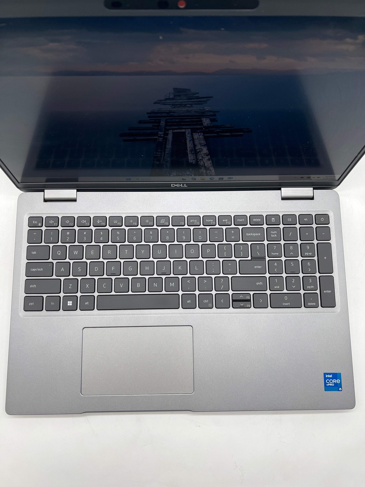 Dell Latitude 5520 15.6″ Intel Core i5-1145G7 16GB RAM 512GB SSD Gray – Used