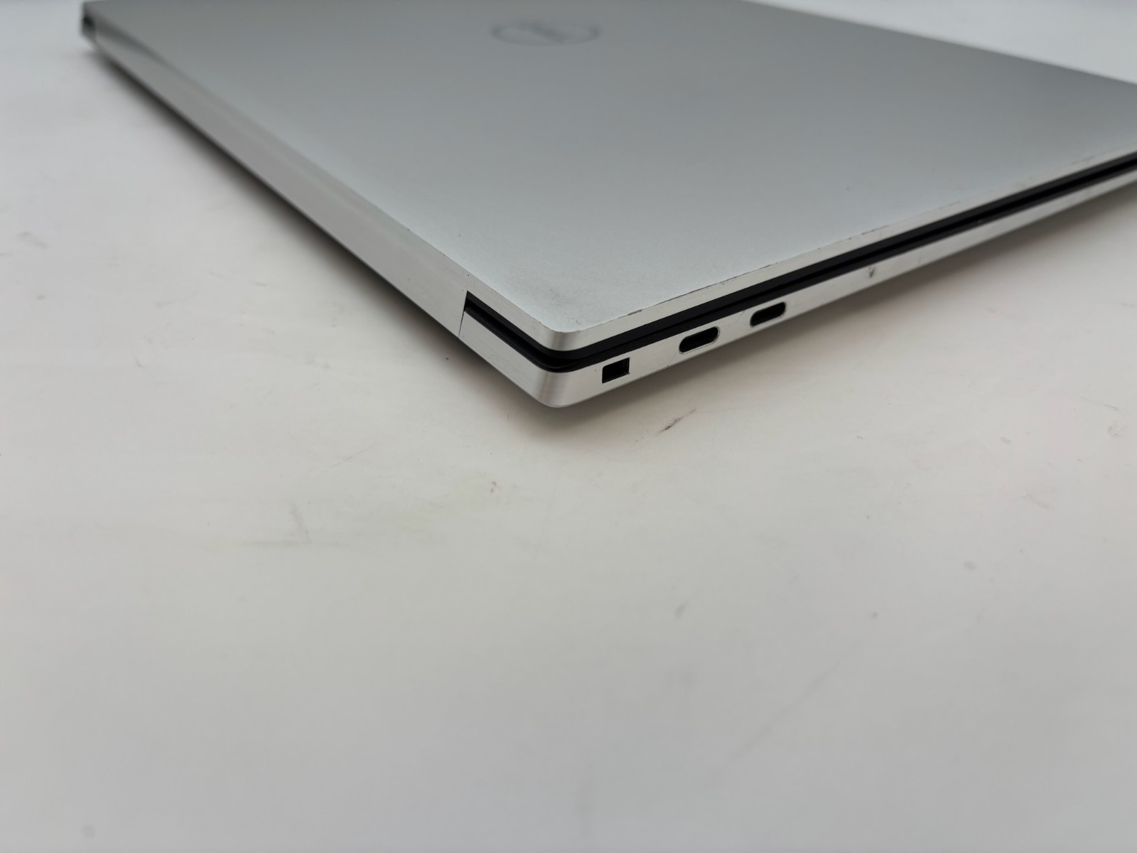 Dell XPS 15 9510 15.6″ 1 TB SSD 64 GB RAM i7-11800H RTX 3050 Windows 11 Pro