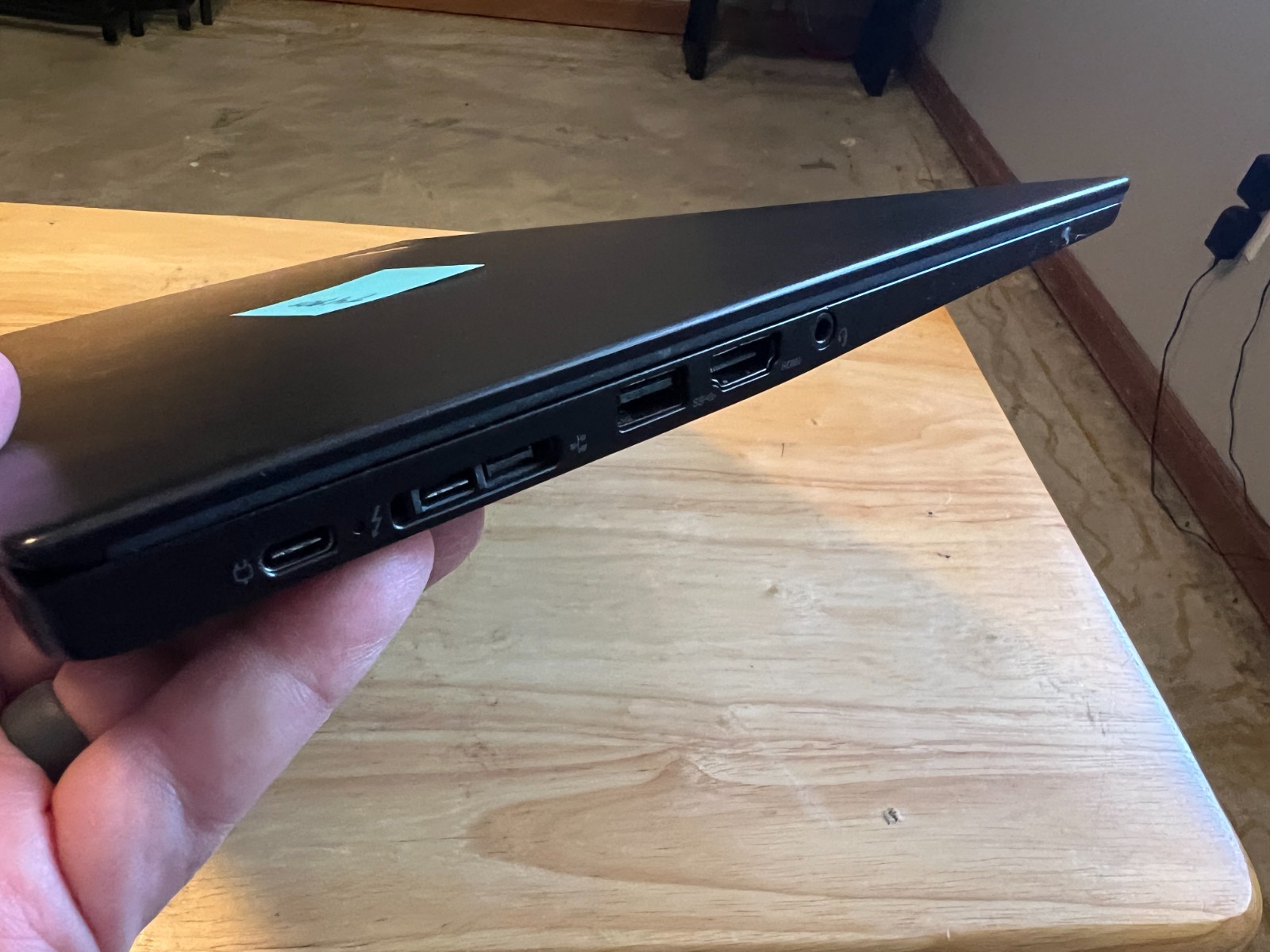 Lenovo ThinkPad T490s | Intel Core i5-8265U | 14″ FHD | Windows 11 | 16GB DDR4