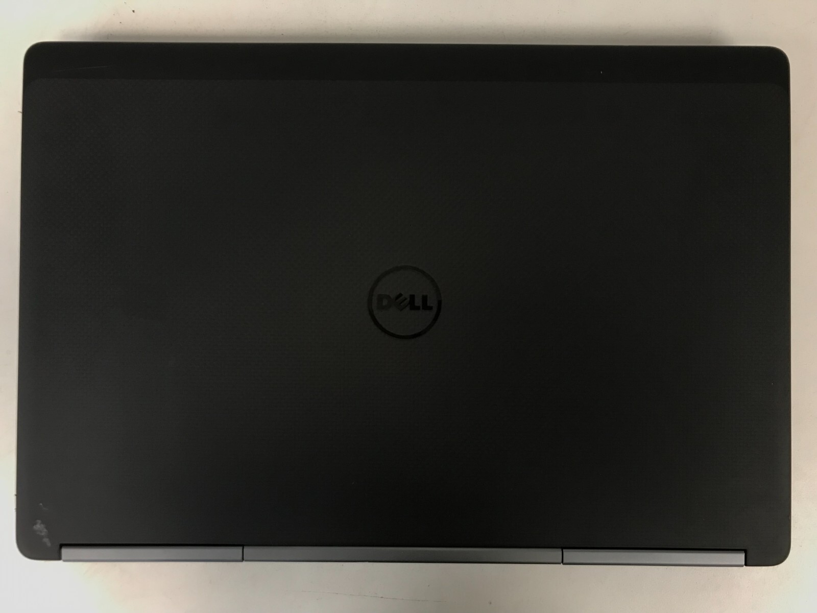 Dell Precision 7720 / 17.3″ / Xeon E3-1545M V5 2.9GHz / 16GB RAM / 500GB SSD