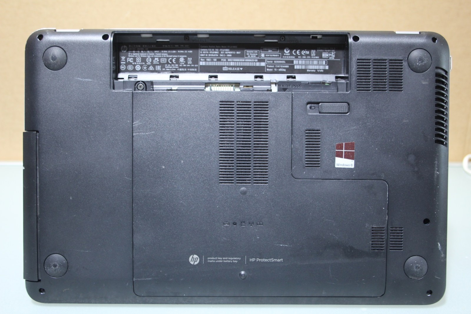 HP Pavilion TPN-0121 Notebook AMD A8 Raedon Faulty!