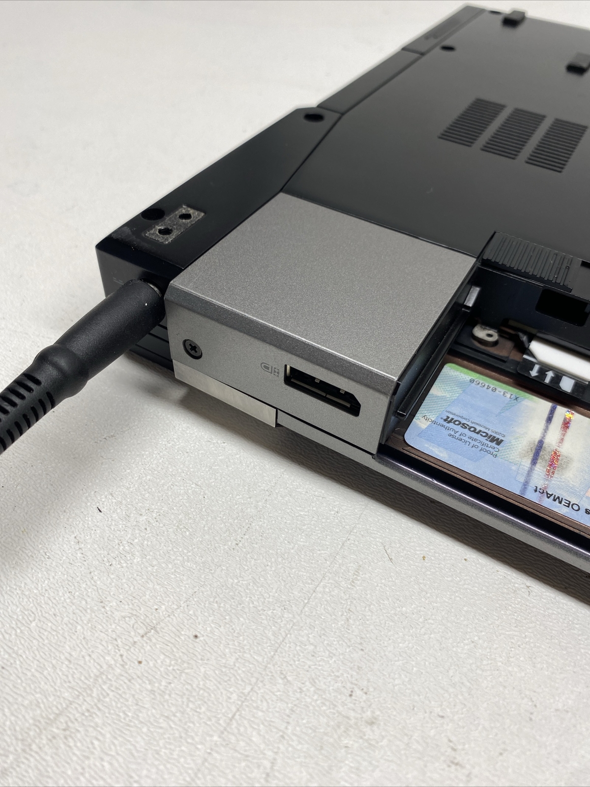 Dell Latitude 2.53GHz 8GB RAM 128GB SSD 15.4″ 1280×800 Windows 7 Pro MS Office