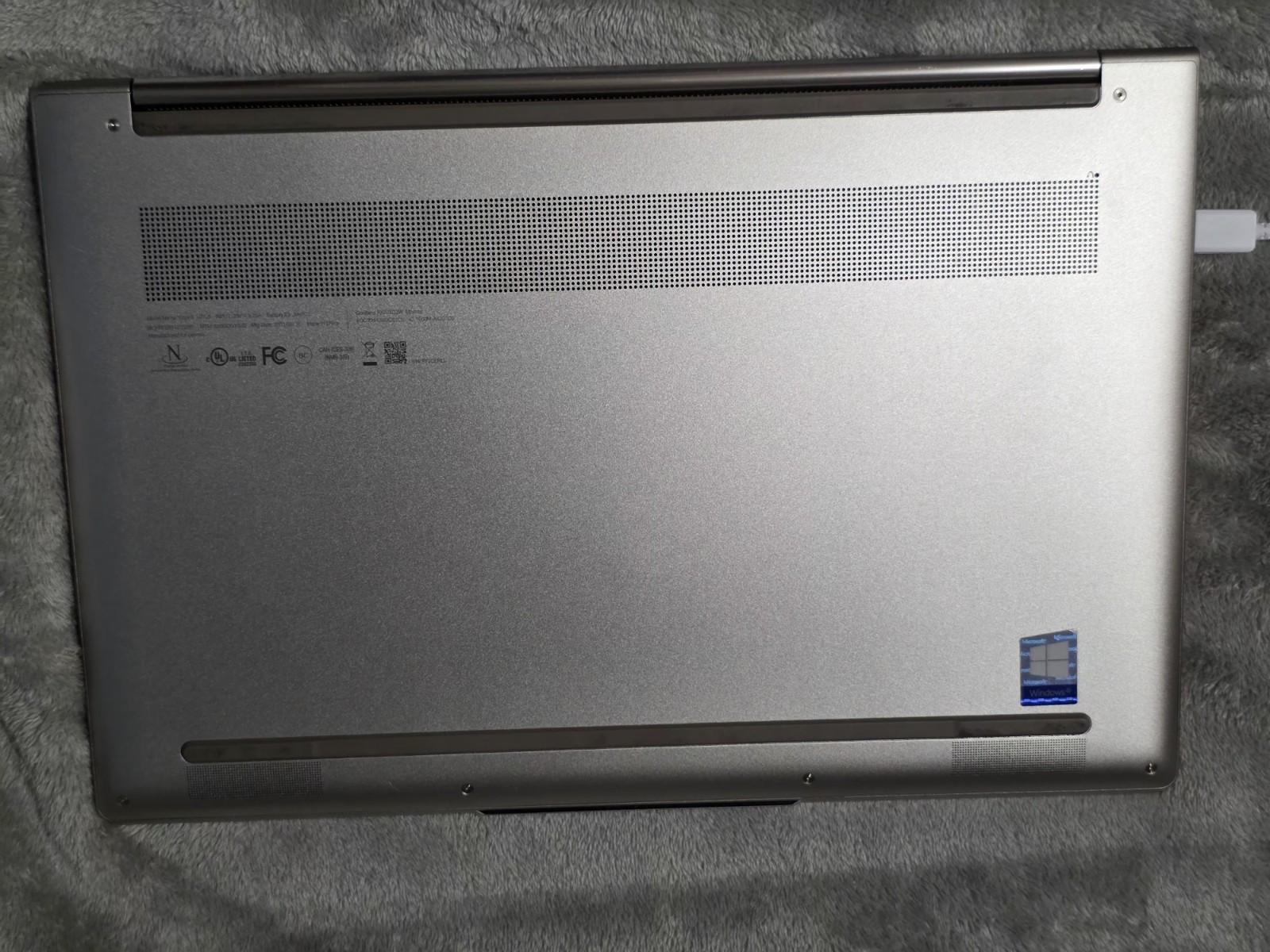 Lenovo Yoga 9i 14-inch Display, Works Excellent! Minor Scratches, Well Cared For