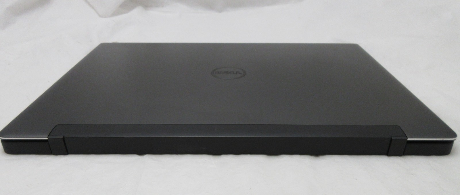 Dell Laitude 7370 13.3″ : Core M7-6Y7S 1.2GHz : 8GB RAM : 256GB SSD : No OS QHD+