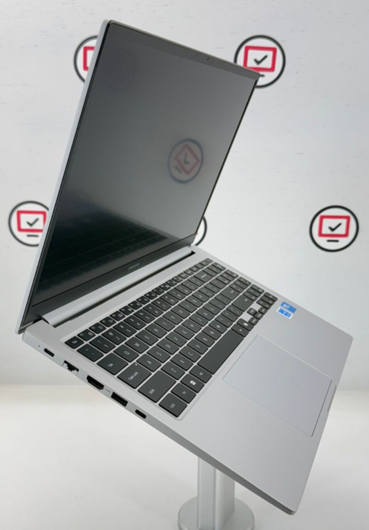 Samsung Galaxy Book4 15.6″ FHD Laptop Intel Core 7 150U, 16GB, 512GB SSD, Win11