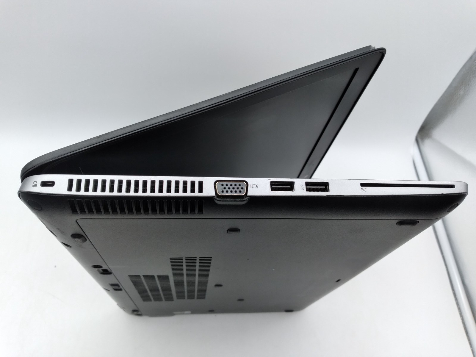 HP ELITEBOOK 850 G2 15.6″ CORE i5-5200U@2.20GHz 8GB RAM 256GB SSD Win 11 Pro