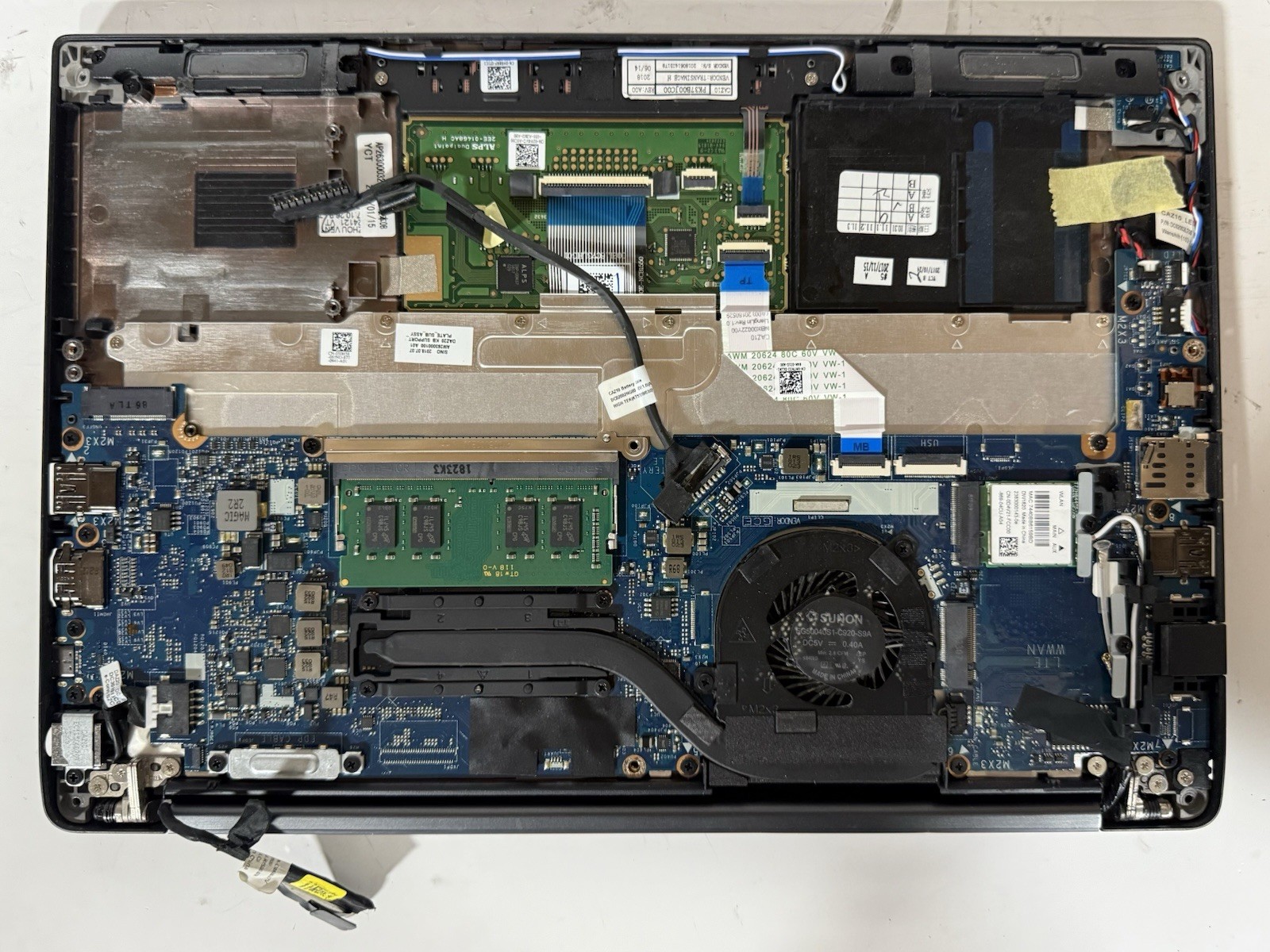 Dell Latitude 7390 14″ i7-8650U@1.9GHz 8GB RAM (NO SSD/AC/BATT) *READ* #0035