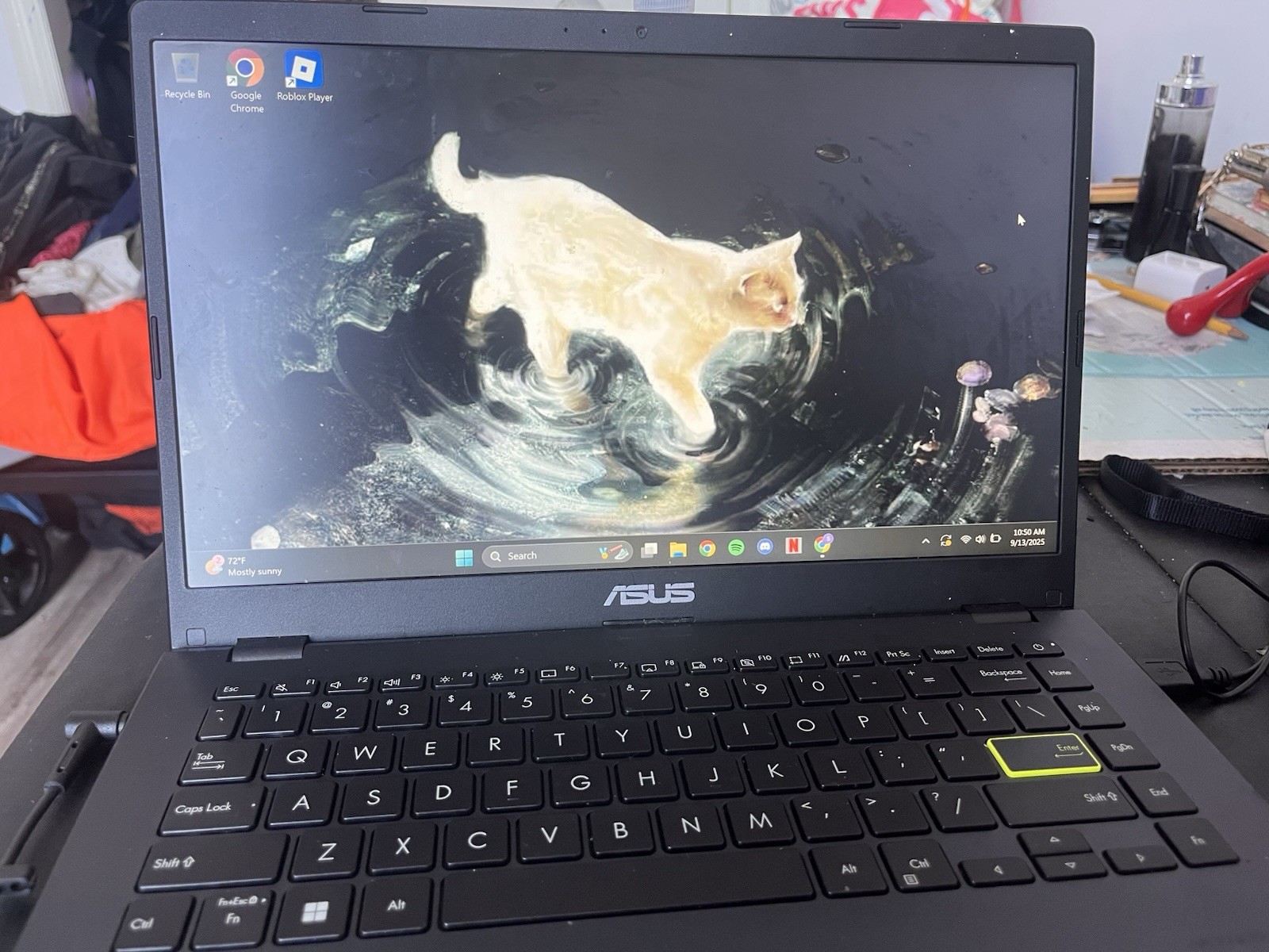 ASUS 14″ Full HD Laptop, Intel Pentium N6000, 4GB, 64GB eMMC, Windows 11 S Mode
