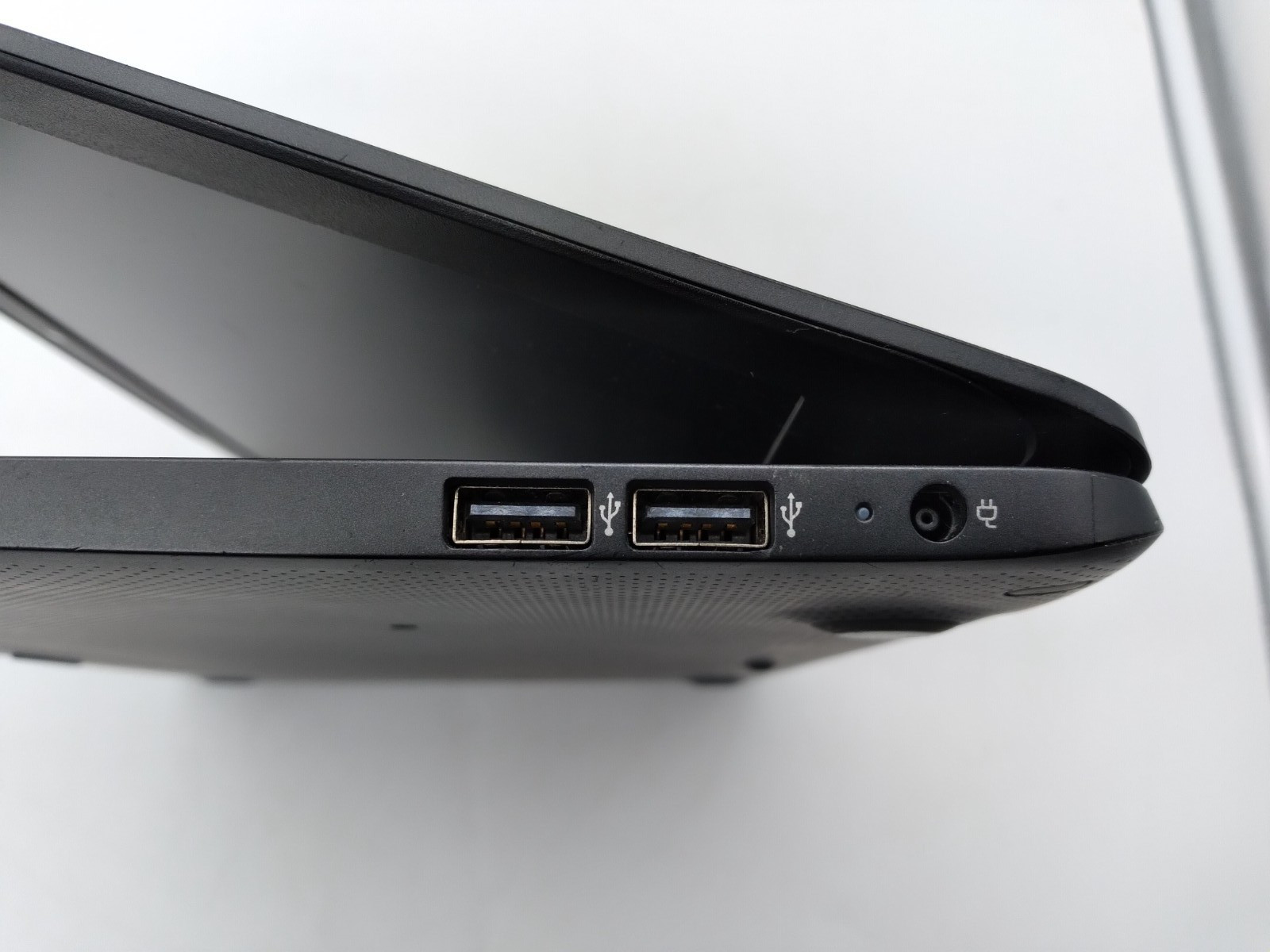 HP 14 G4 14″ Display Chromebook 16GB SSD 4GB RAM Intel Celeron N2840 @ 2.16GHz