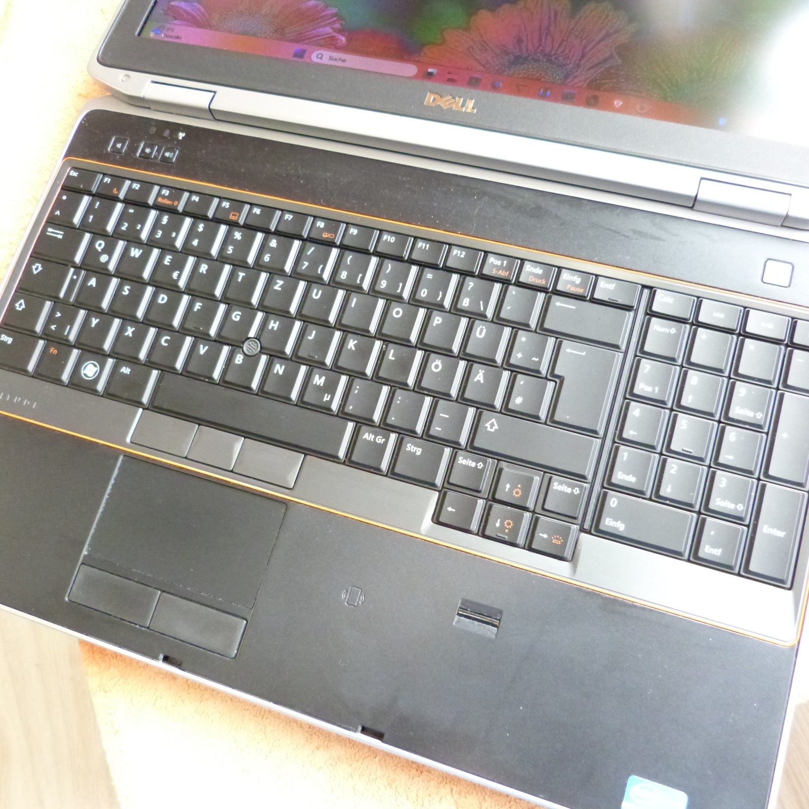 XXL LOT with DOCK Dell E6520 METAL Business 15″ HD l Windows 11 SSD TURBO i5