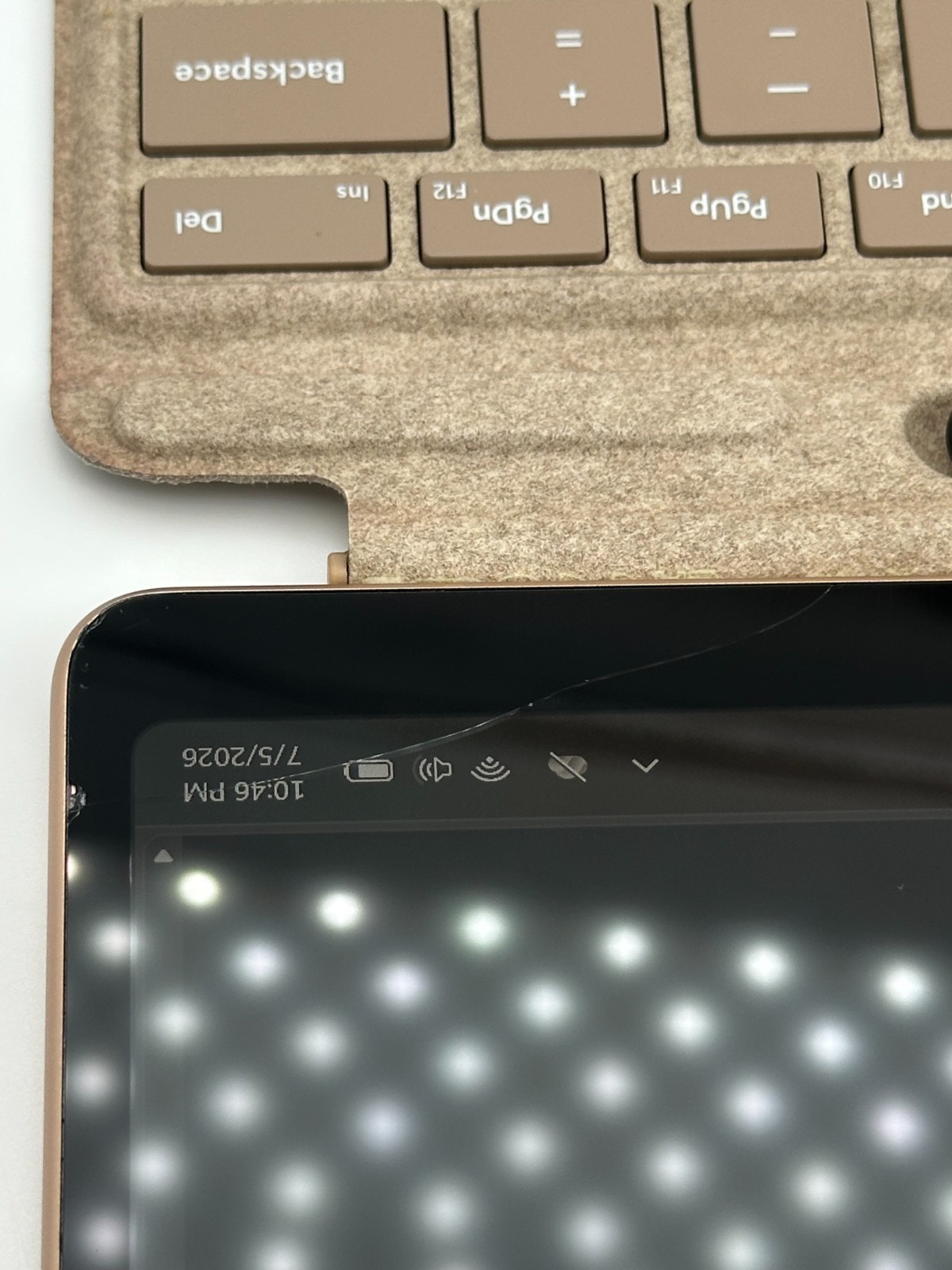 Microsoft Surface Pro Snapdragon X Plus 11th Edition CRACK SCREEN – FUNCTIONAL