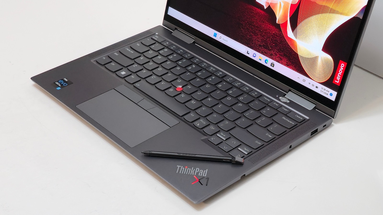Lenovo ThinkPad X1 Yoga Gen 6 (i7-1185G7 CPU, 32 GB RAM 1 TB SSD) 14″ 4K Touch